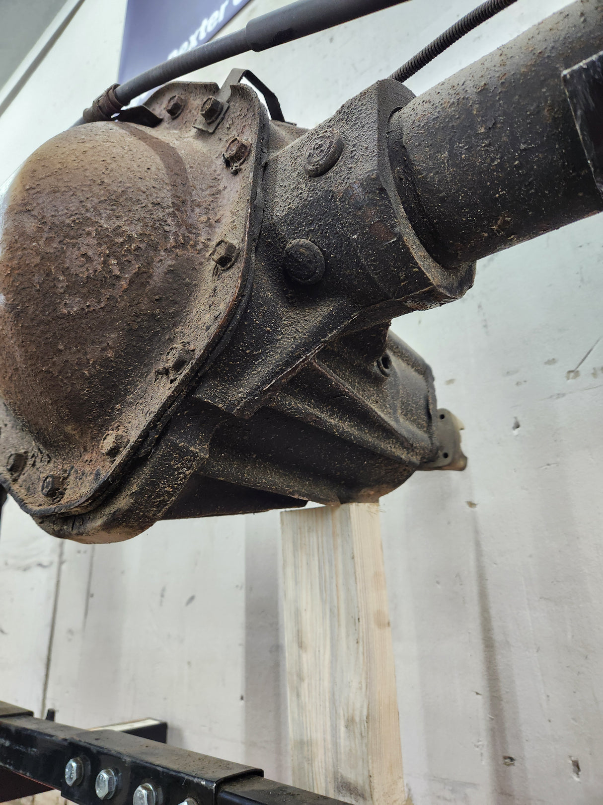 2001-2007 Chevrolet Silverado / GMC Sierra 2500 3500 HD Rear Axle 4.10 10.5"