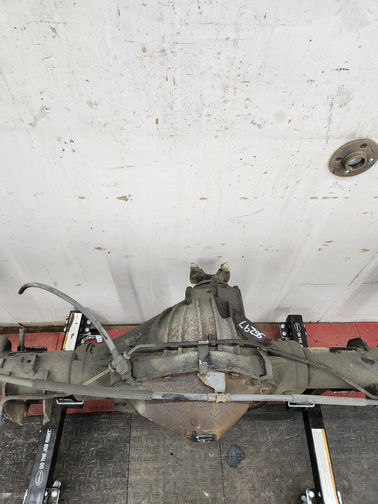 2001-2007 Chevrolet Silverado / GMC Sierra 2500 3500 HD Rear Axle 4.10 10.5"