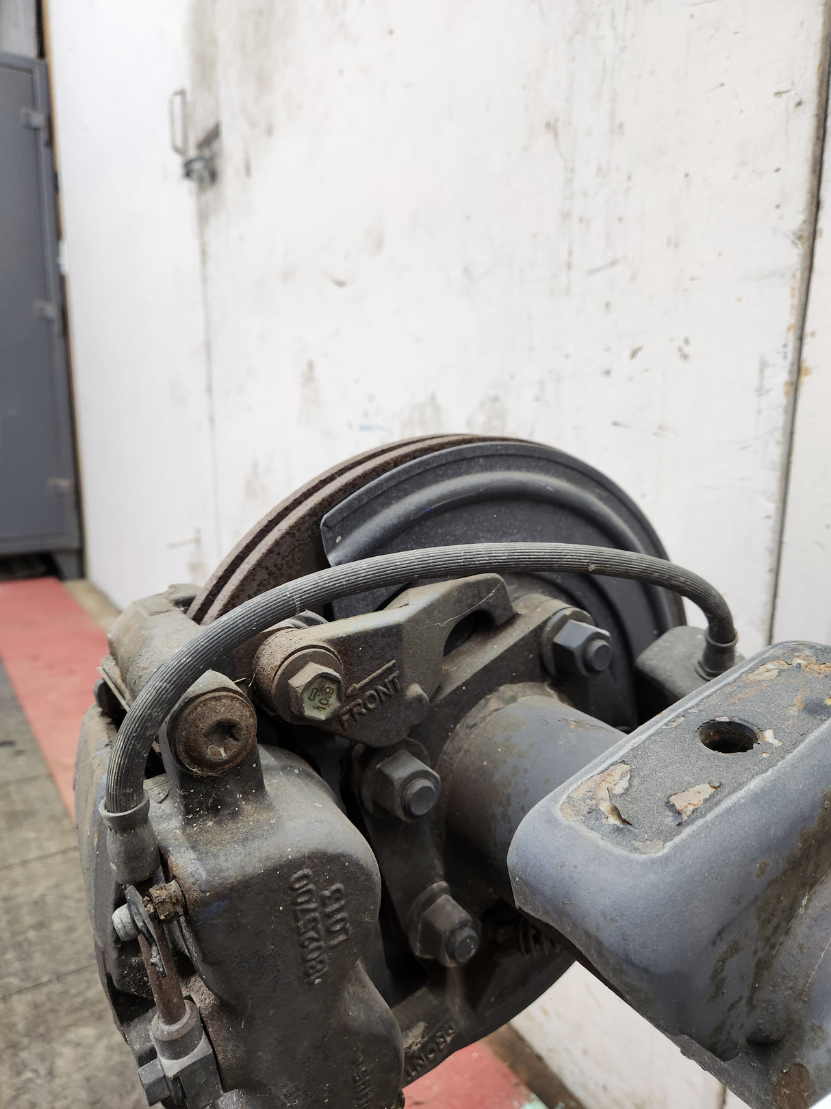 2001-2007 Chevrolet Silverado / GMC Sierra 2500 3500 HD Rear Axle 4.10 10.5"