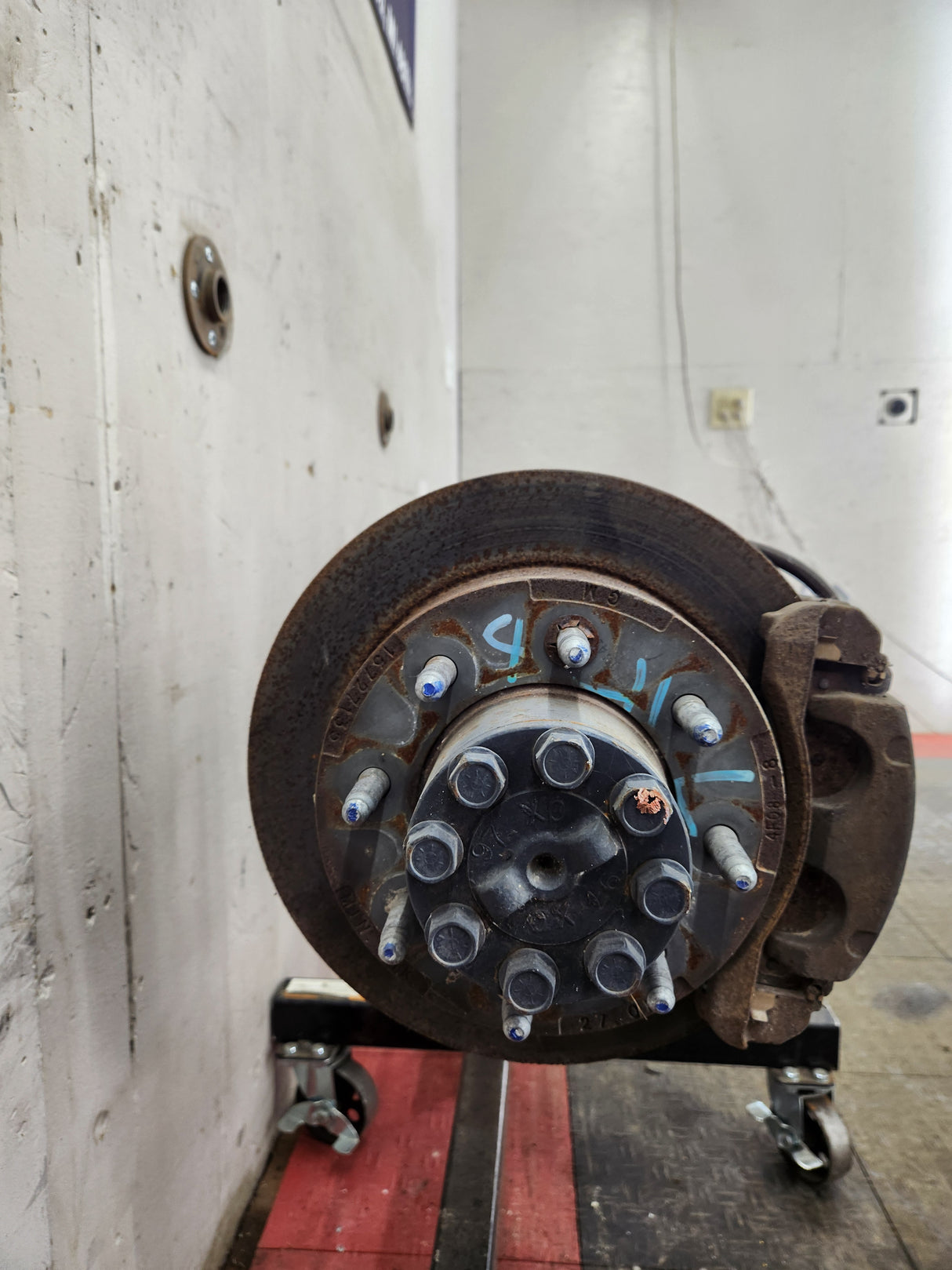 2001-2007 Chevrolet Silverado / GMC Sierra 2500 3500 HD Rear Axle 4.10 10.5"