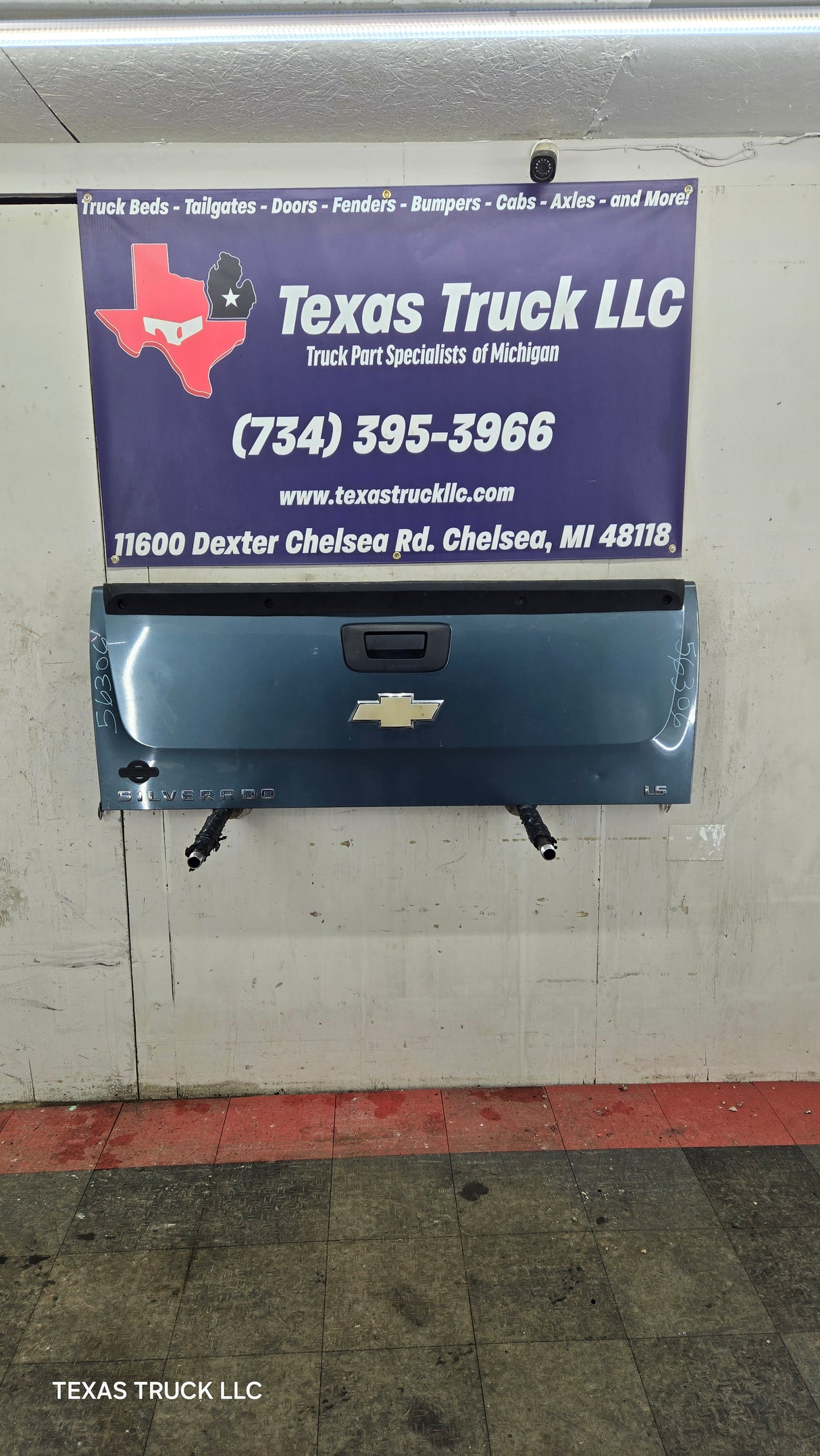 2007-2013 Chevrolet Silverado / GMC Sierra 1500 2500 3500 HD Tailgate