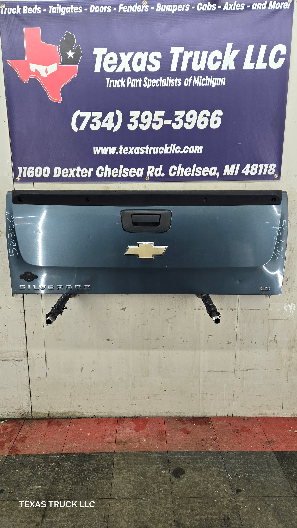 2007-2013 Chevrolet Silverado / GMC Sierra 1500 2500 3500 HD Tailgate