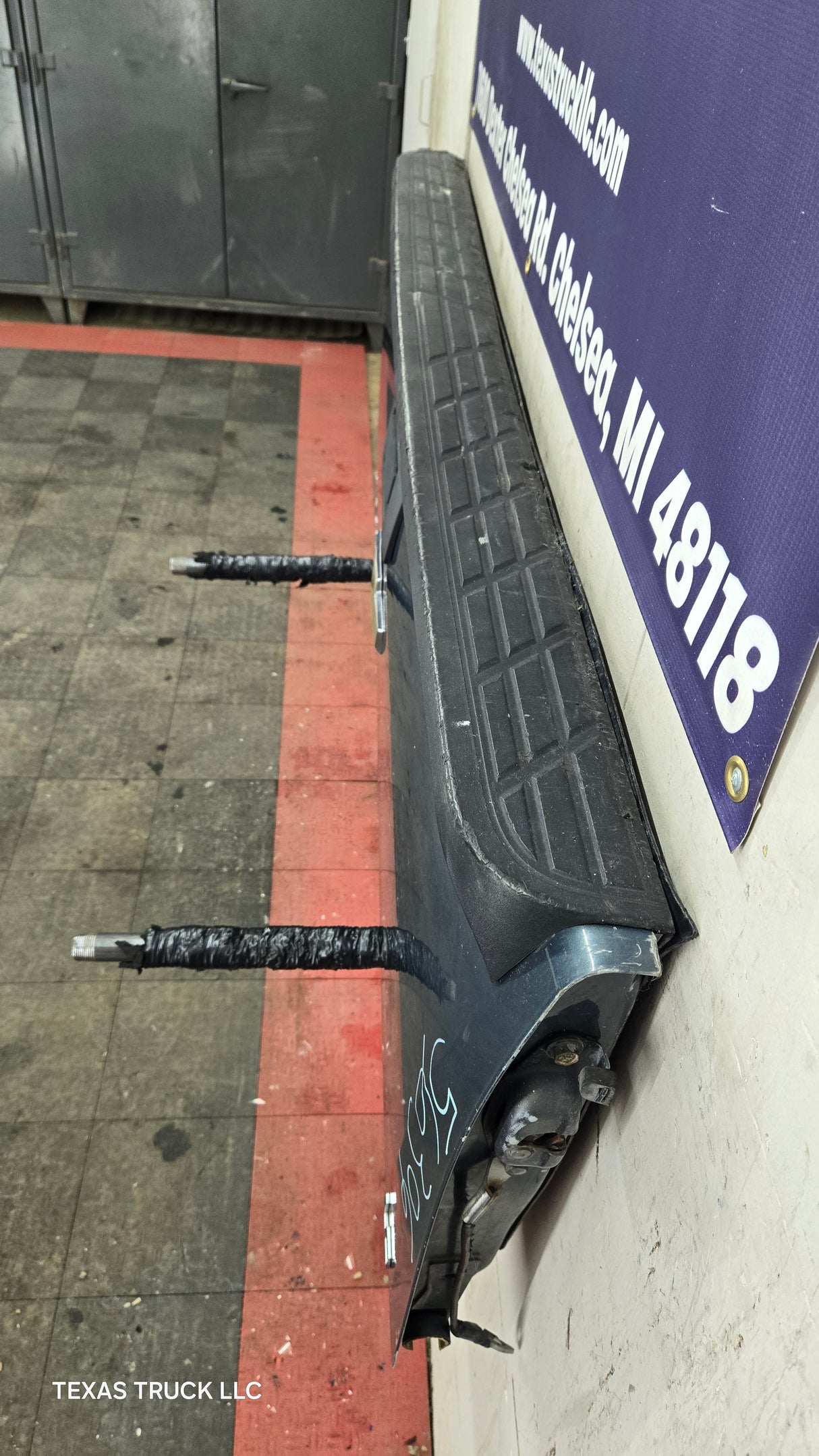 2007-2013 Chevrolet Silverado / GMC Sierra 1500 2500 3500 HD Tailgate