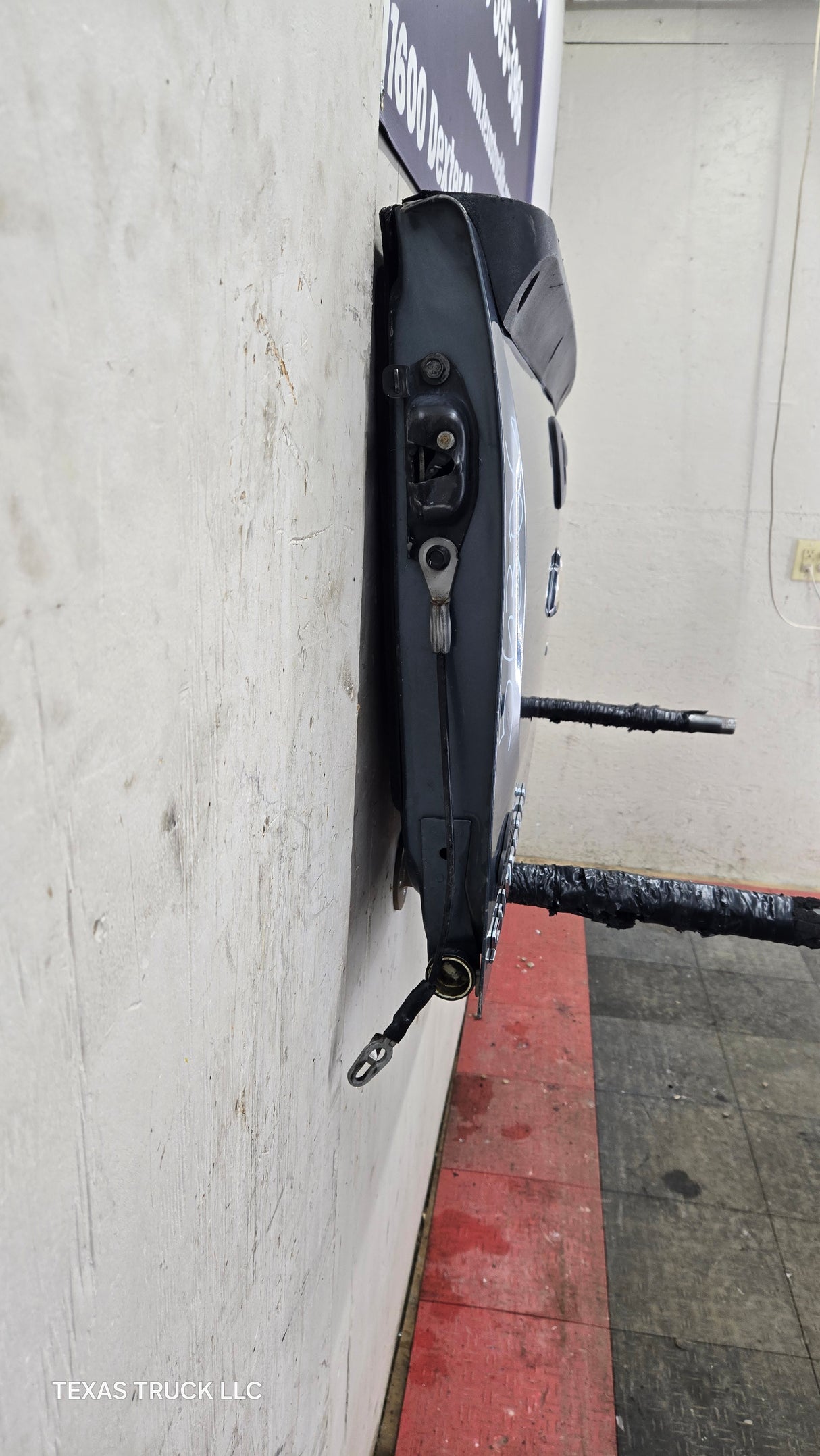 2007-2013 Chevrolet Silverado / GMC Sierra 1500 2500 3500 HD Tailgate