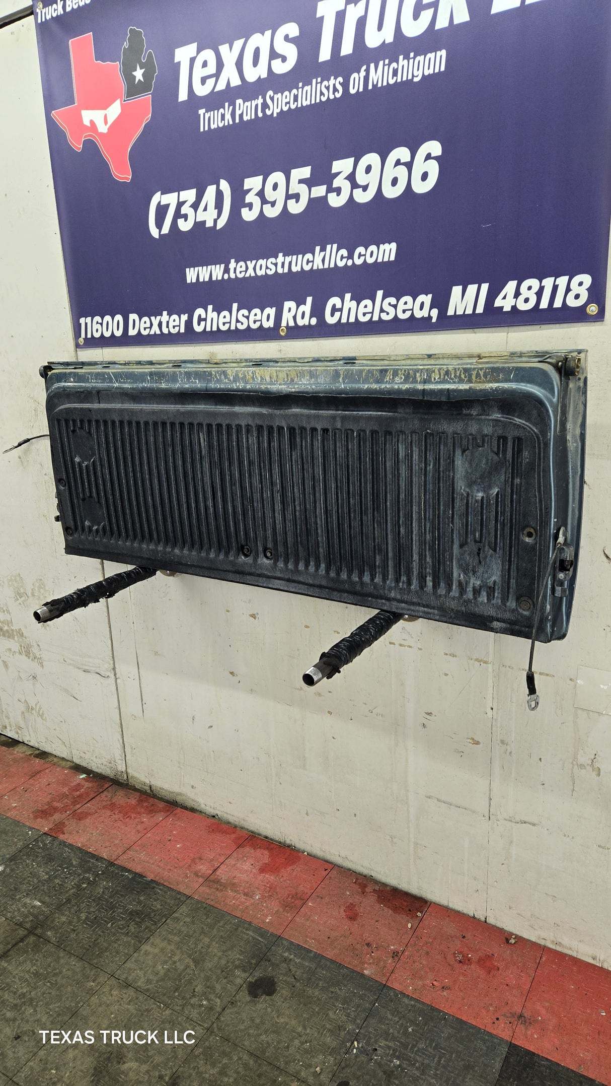 2007-2013 Chevrolet Silverado / GMC Sierra 1500 2500 3500 HD Tailgate