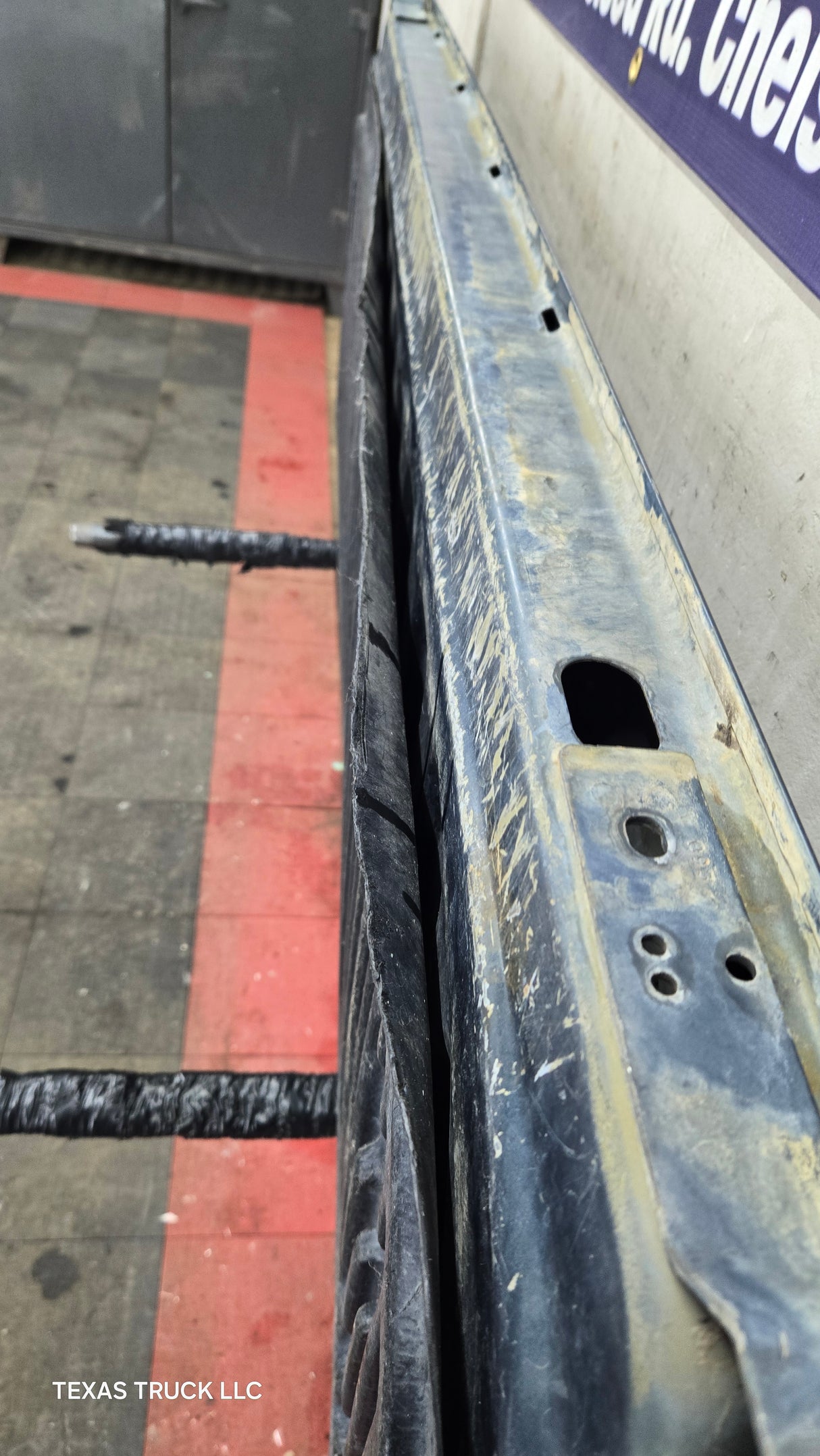 2007-2013 Chevrolet Silverado / GMC Sierra 1500 2500 3500 HD Tailgate