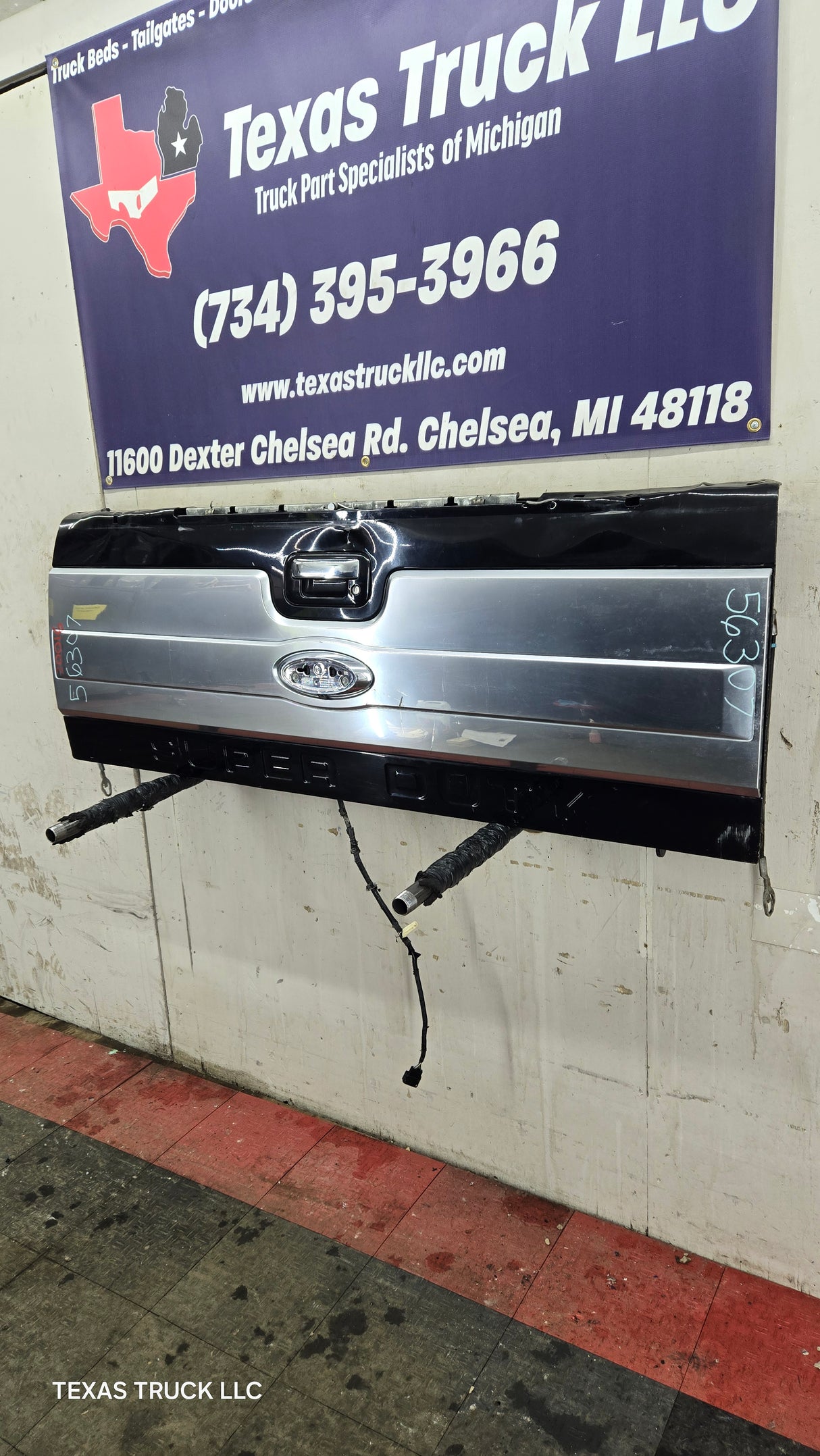 2008-2016 Ford Super Duty Platinum Tailgate F250 F350 F450 F550 W/Step