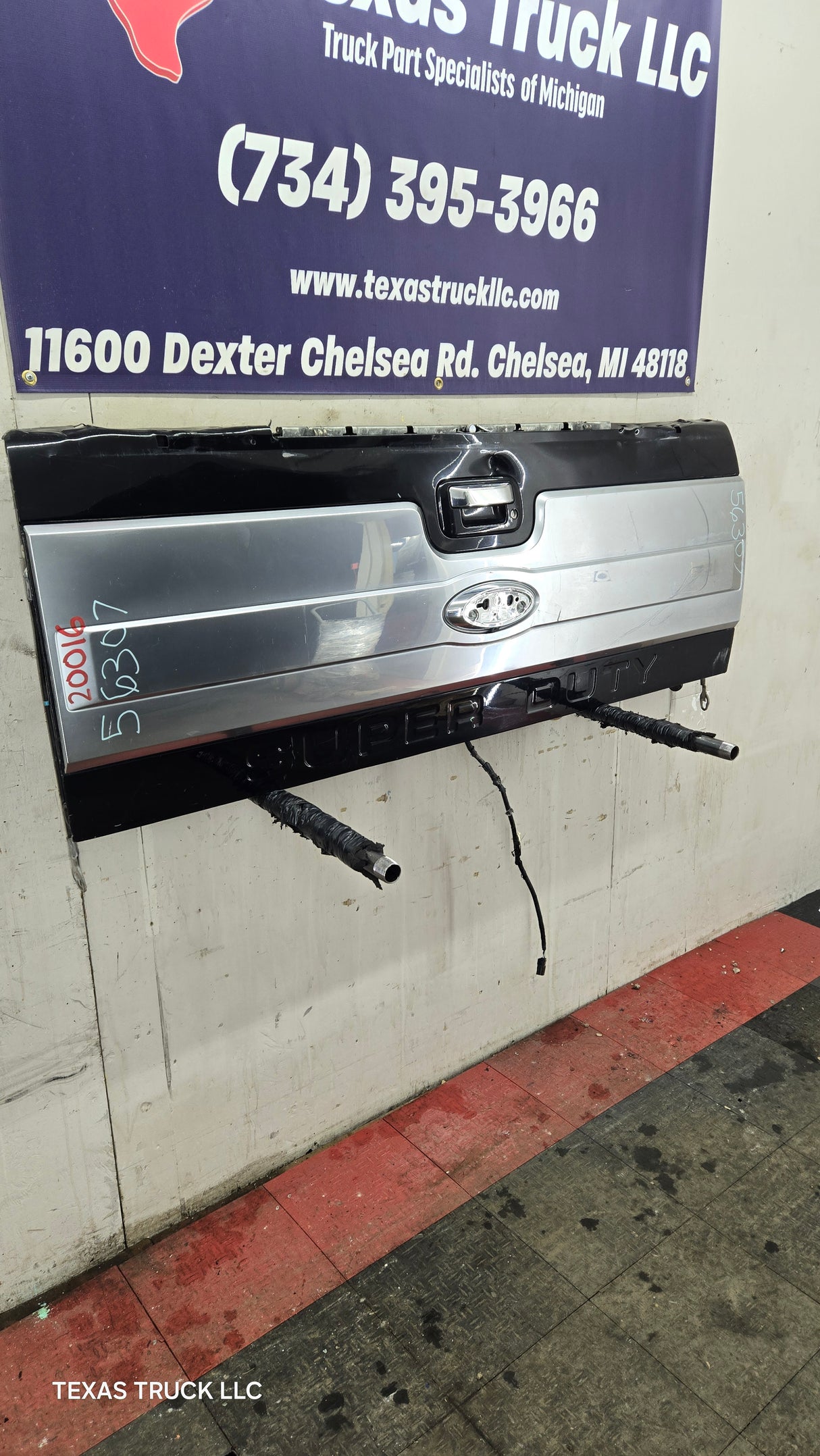 2008-2016 Ford Super Duty Platinum Tailgate F250 F350 F450 F550 W/Step