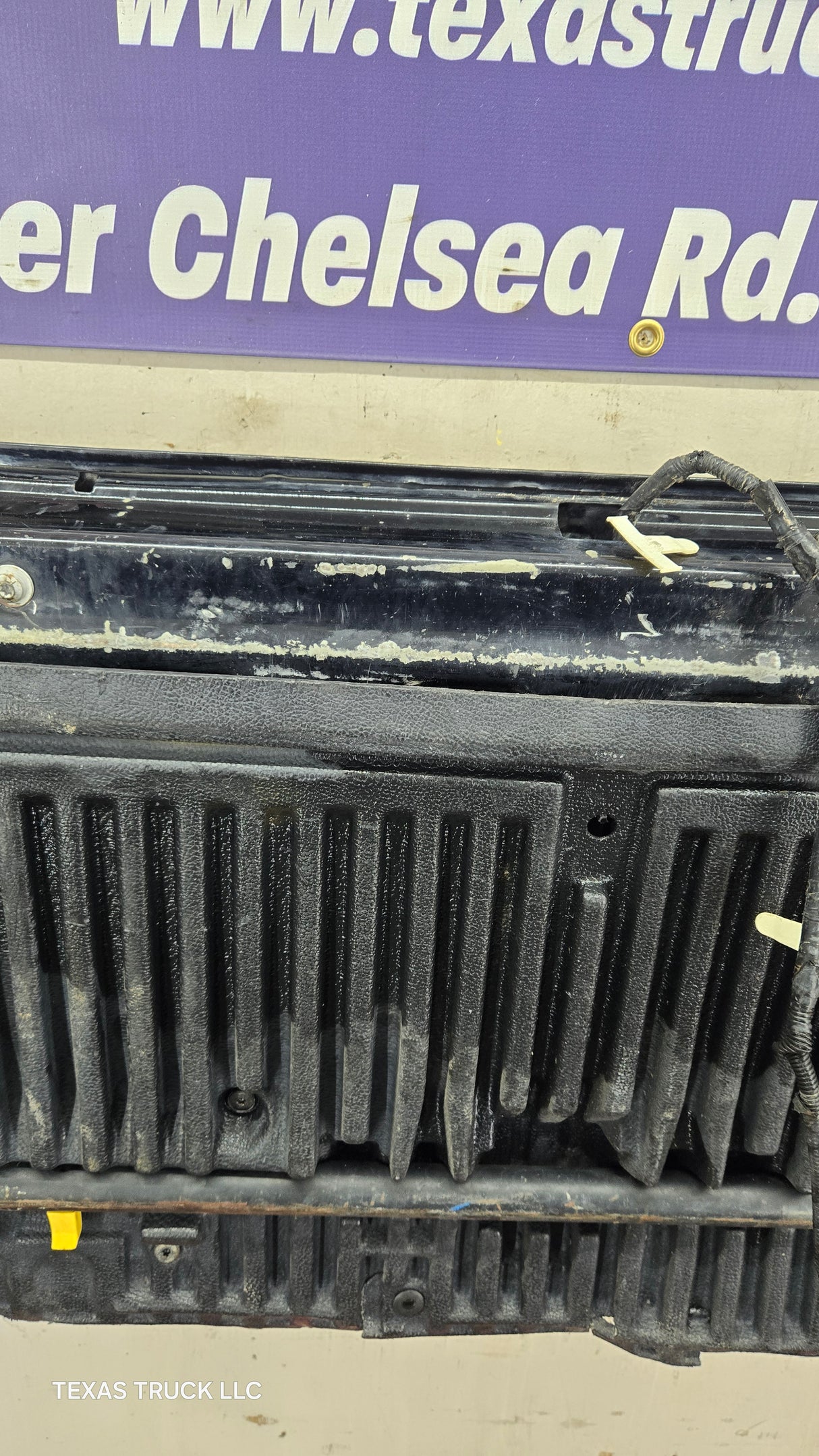 2008-2016 Ford Super Duty Platinum Tailgate F250 F350 F450 F550 W/Step