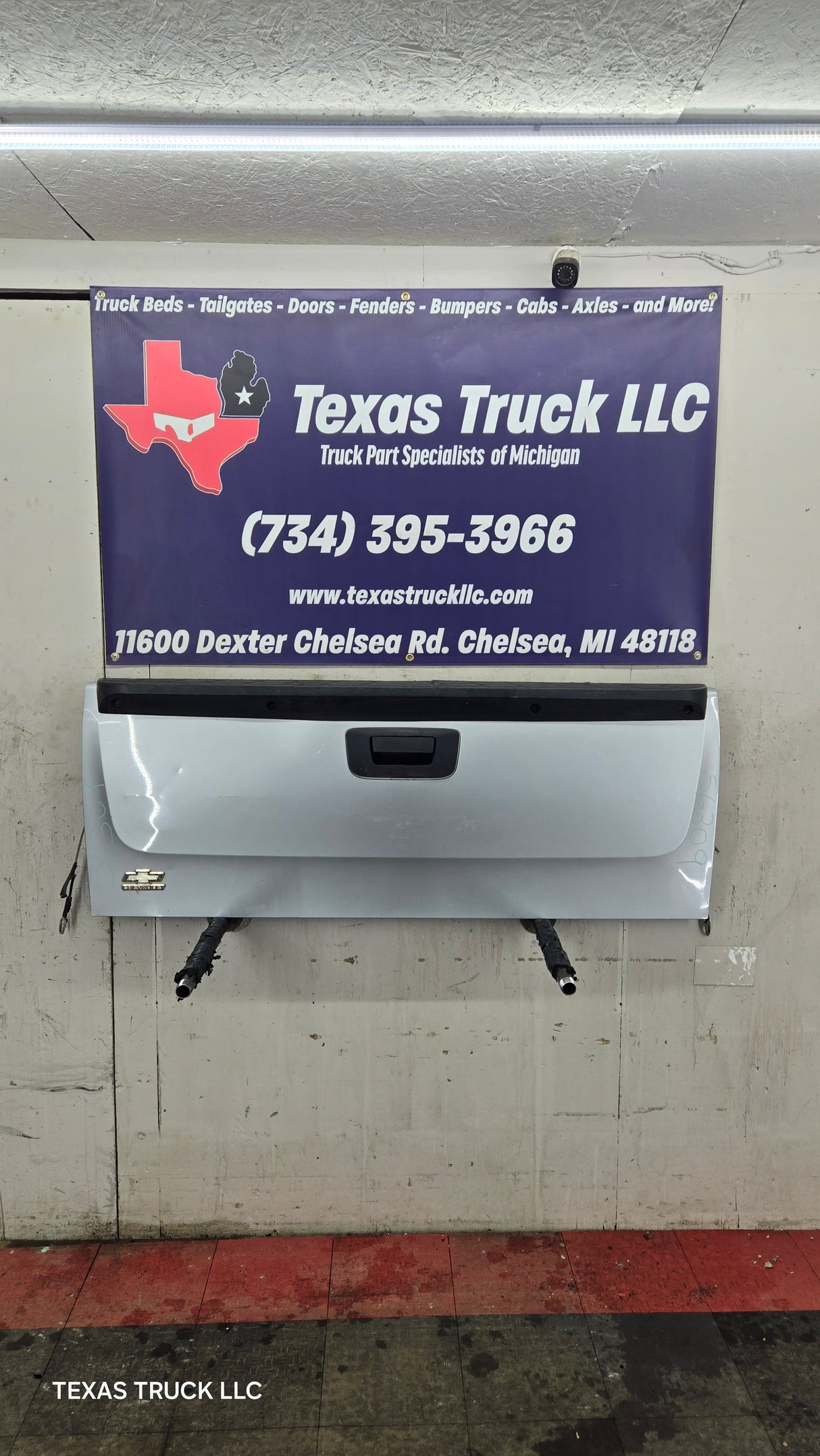 2007-2013 Chevrolet Silverado / GMC Sierra 1500 2500 3500 HD Tailgate