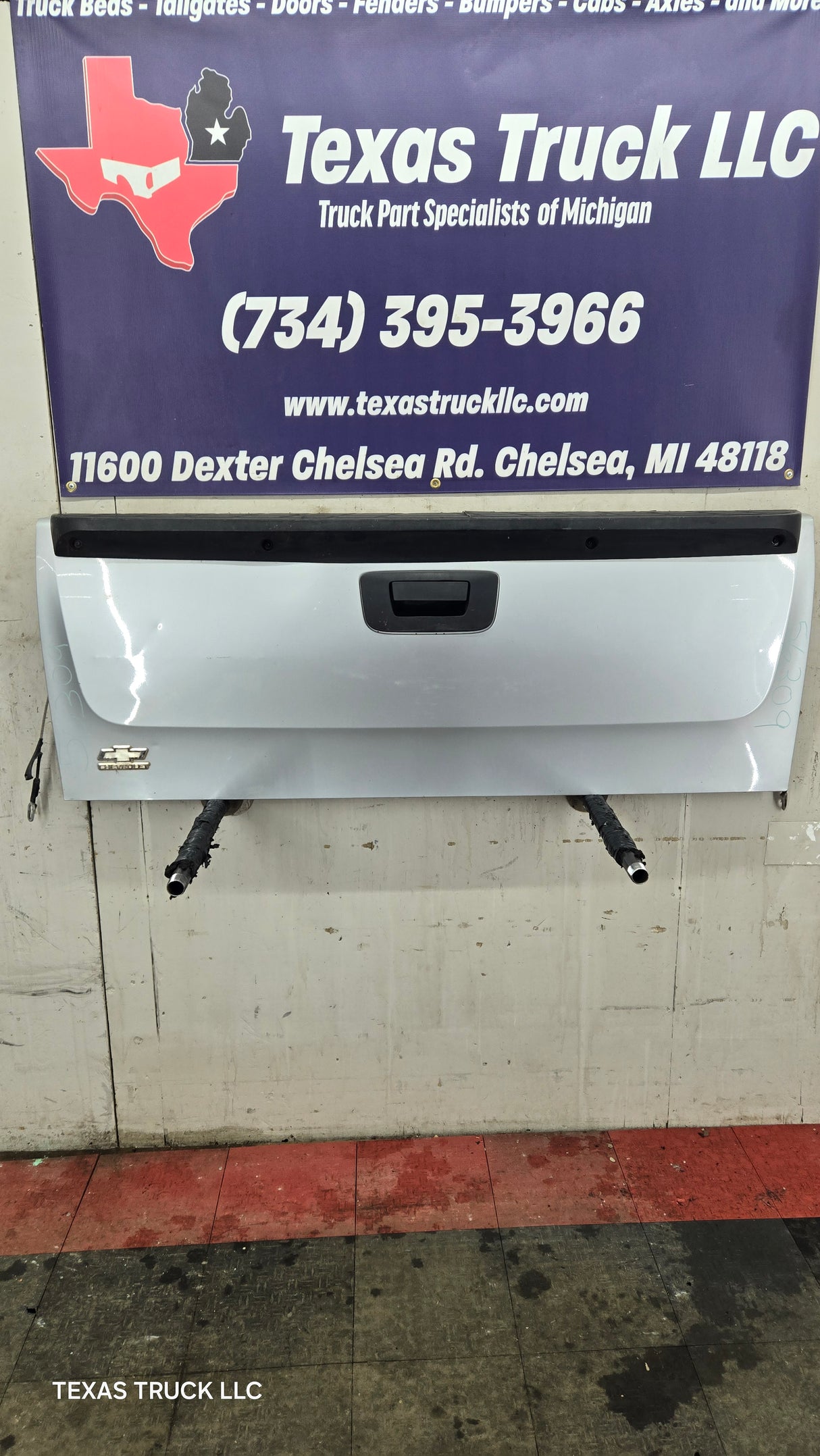 2007-2013 Chevrolet Silverado / GMC Sierra 1500 2500 3500 HD Tailgate