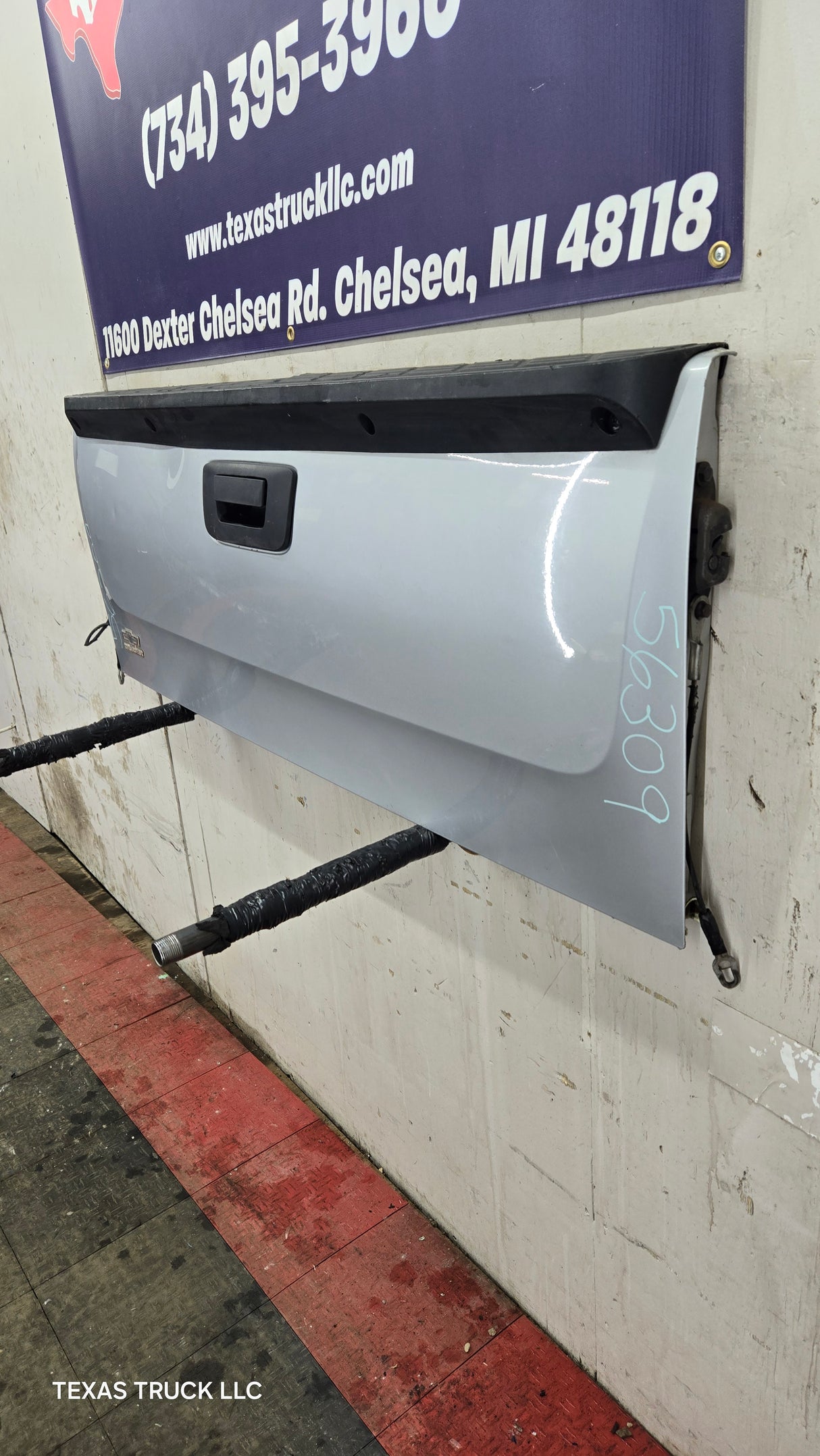 2007-2013 Chevrolet Silverado / GMC Sierra 1500 2500 3500 HD Tailgate