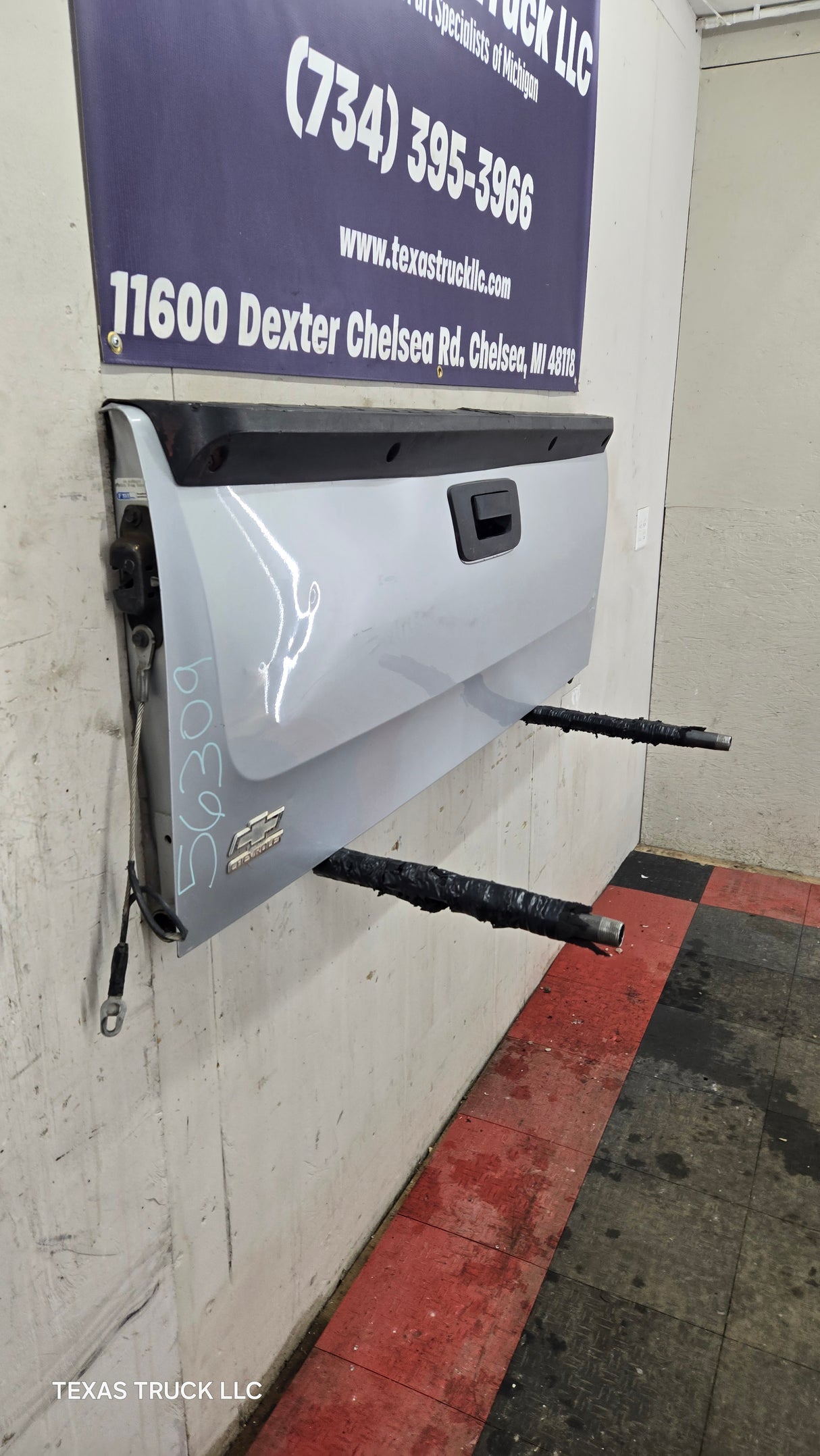 2007-2013 Chevrolet Silverado / GMC Sierra 1500 2500 3500 HD Tailgate