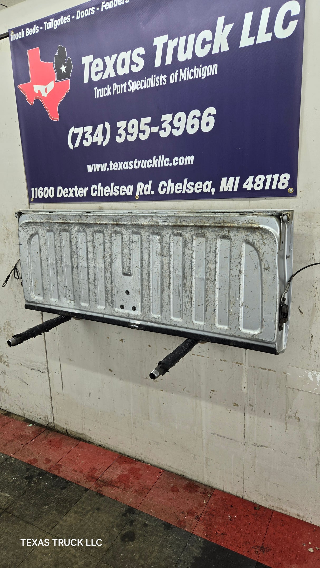 2007-2013 Chevrolet Silverado / GMC Sierra 1500 2500 3500 HD Tailgate