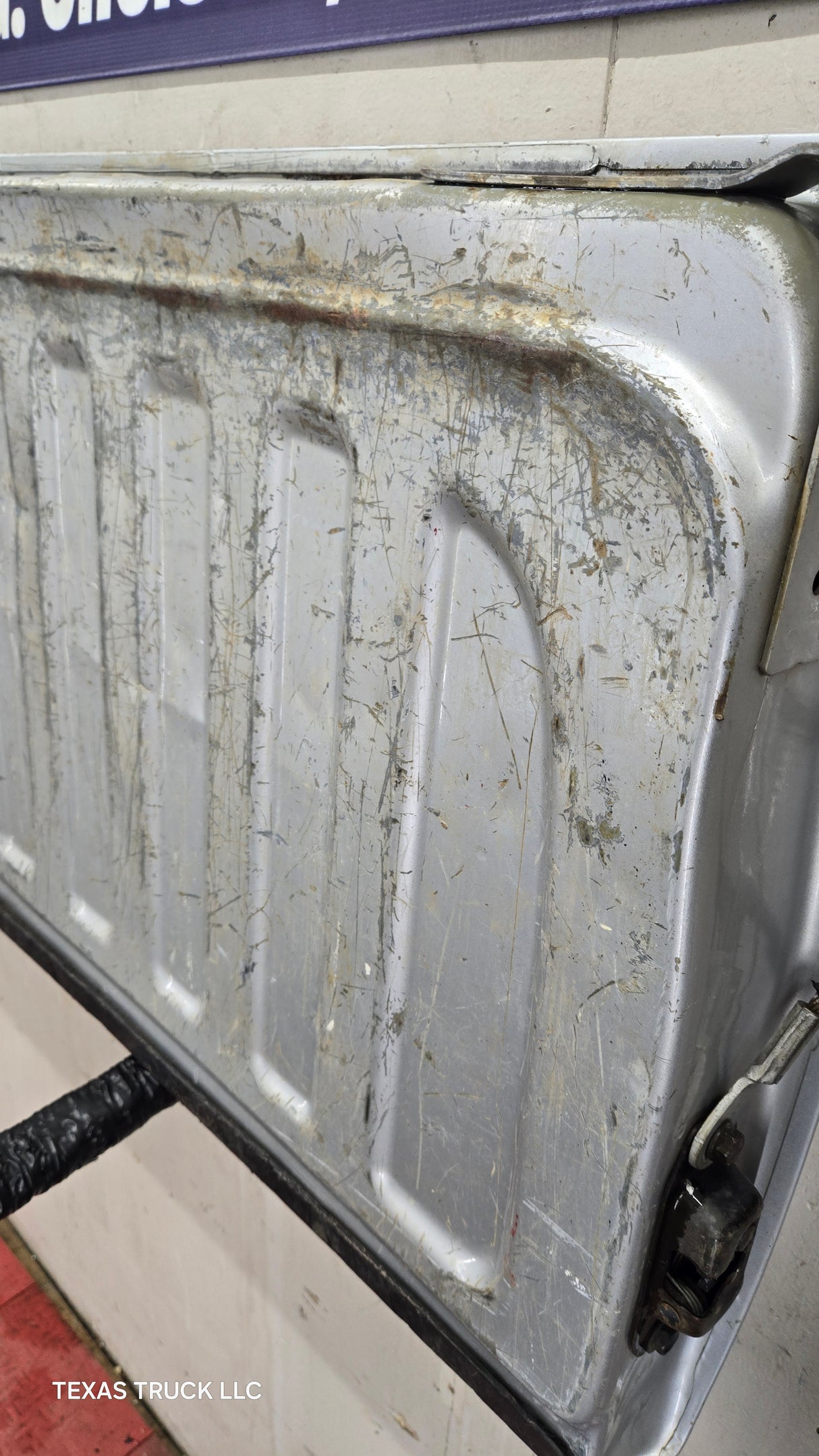 2007-2013 Chevrolet Silverado / GMC Sierra 1500 2500 3500 HD Tailgate