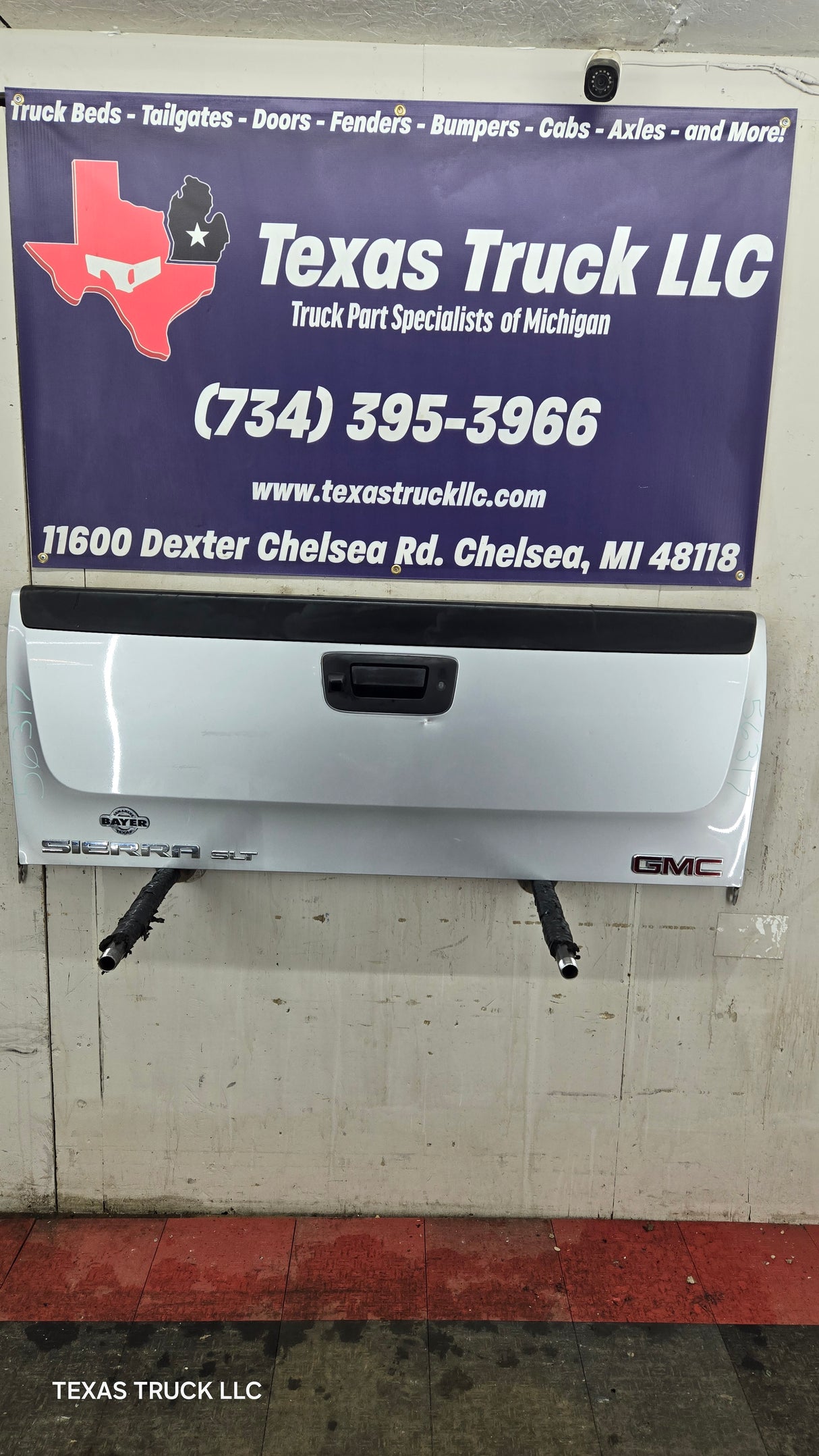 2007-2013 Chevrolet Silverado / GMC Sierra 1500 2500 3500 HD Tailgate