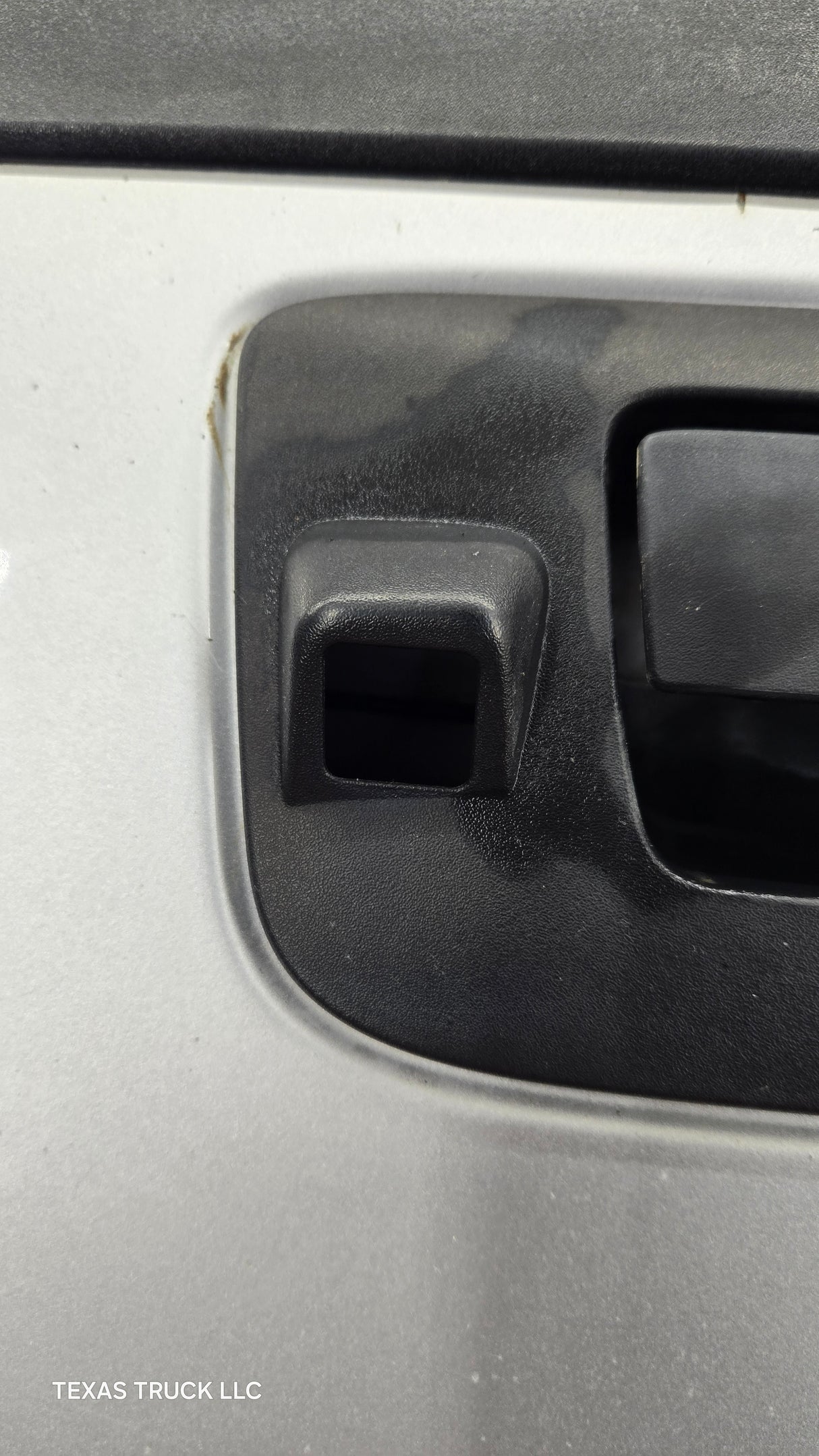 2007-2013 Chevrolet Silverado / GMC Sierra 1500 2500 3500 HD Tailgate