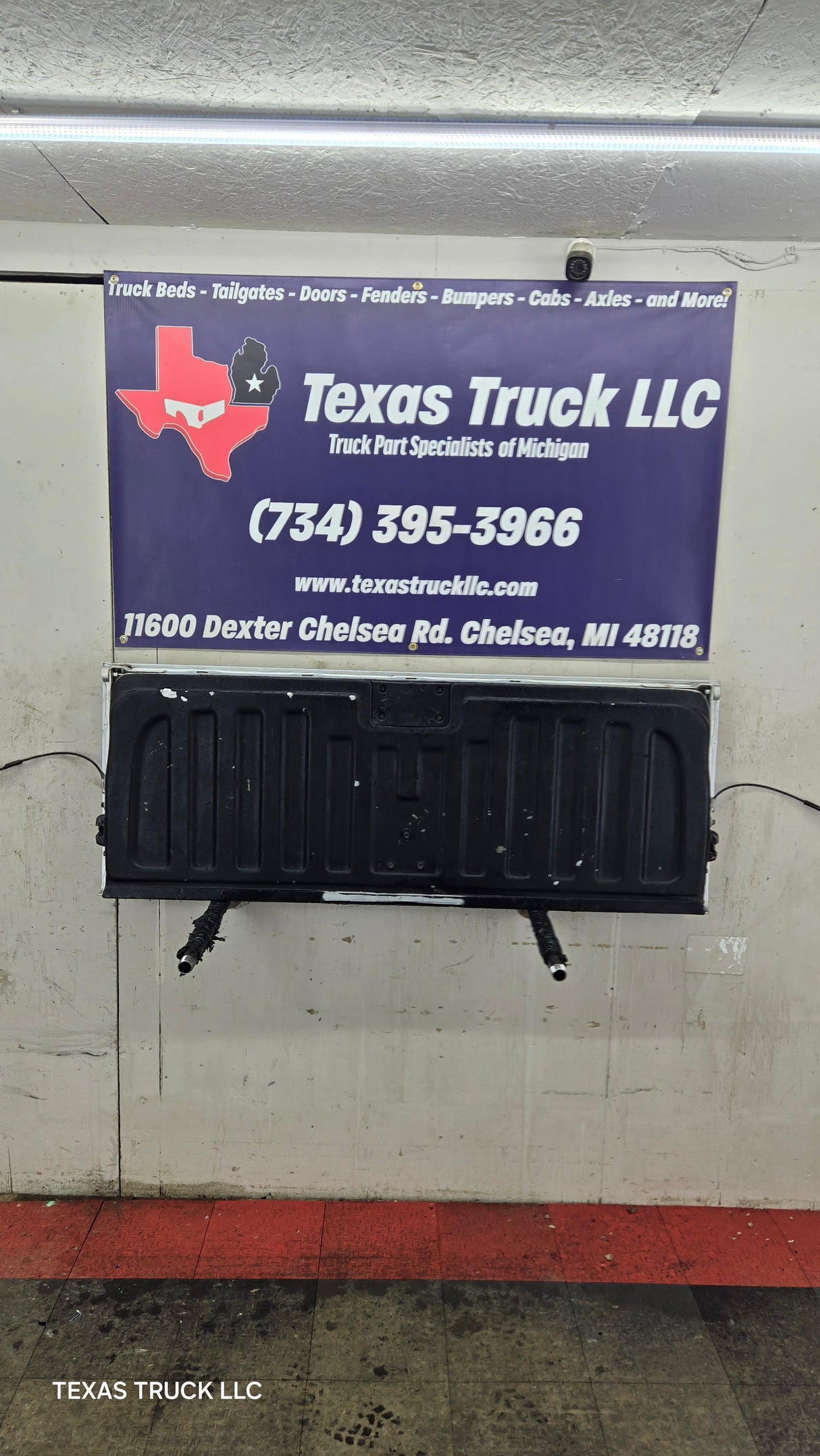 2007-2013 Chevrolet Silverado / GMC Sierra 1500 2500 3500 HD Tailgate