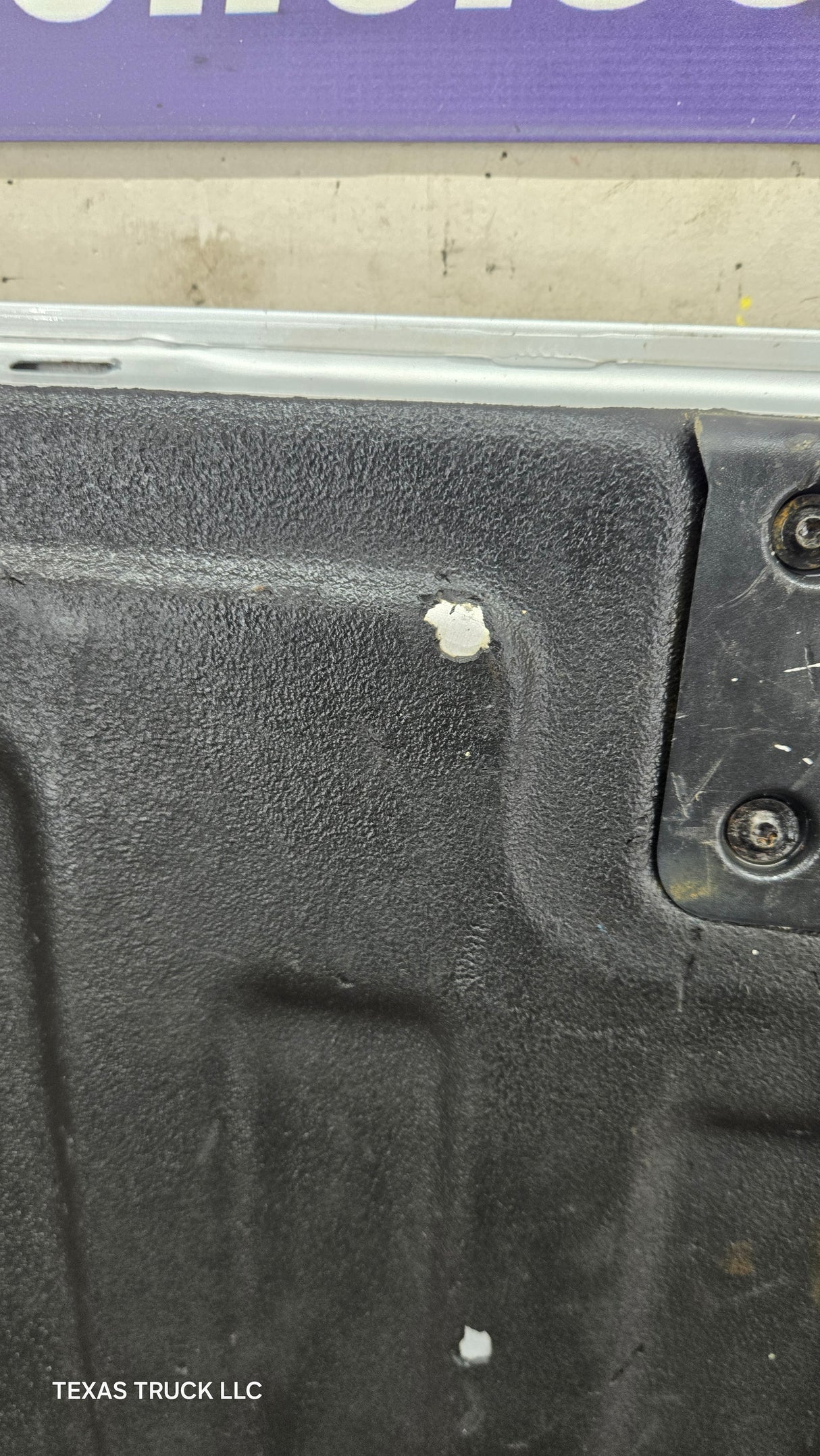 2007-2013 Chevrolet Silverado / GMC Sierra 1500 2500 3500 HD Tailgate