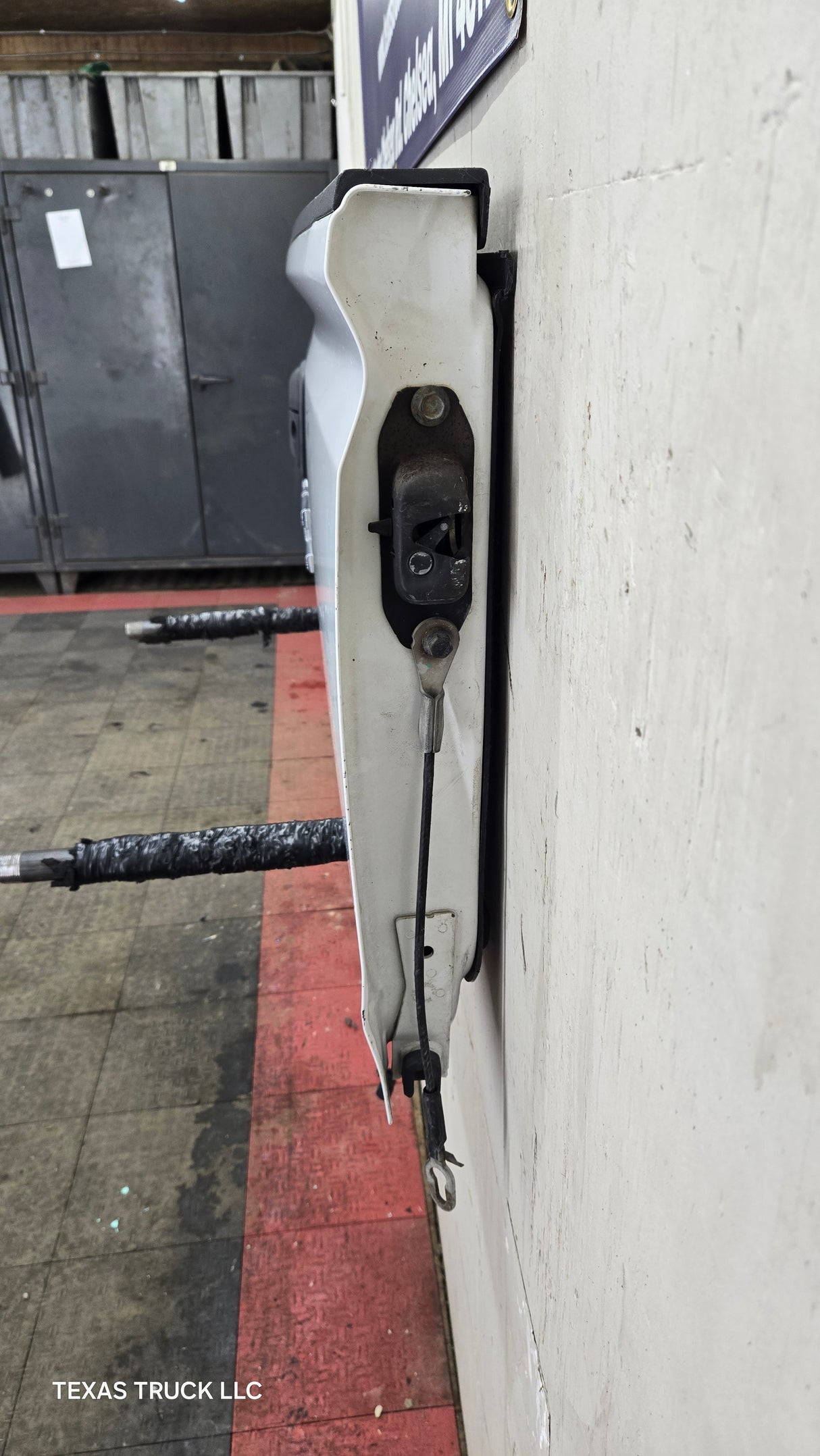 2014-2019 Chevrolet Silverado / GMC Sierra 1500 2500 3500 HD Tailgate