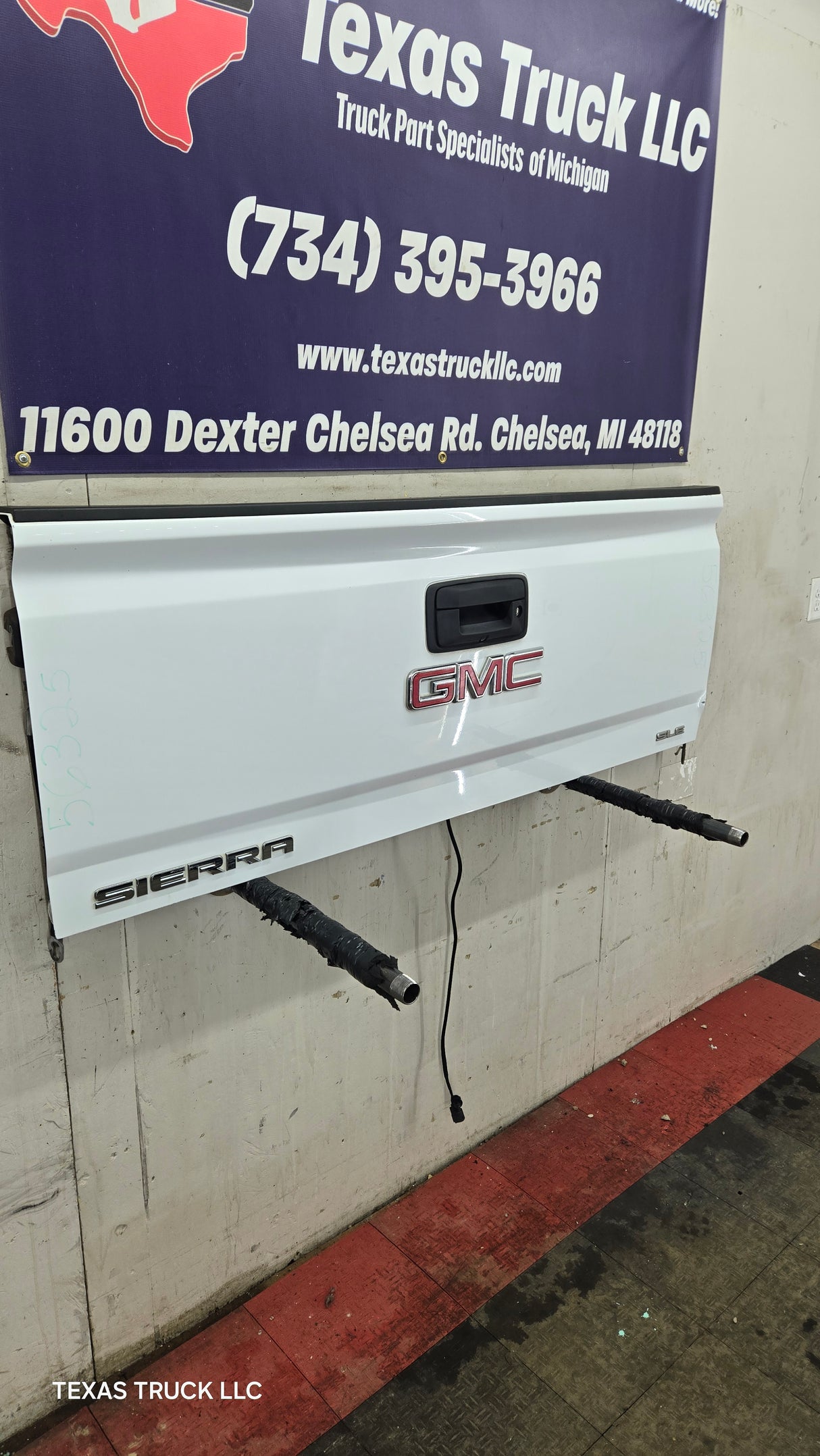 2014-2019 Chevrolet Silverado / GMC Sierra 1500 2500 3500 HD Tailgate