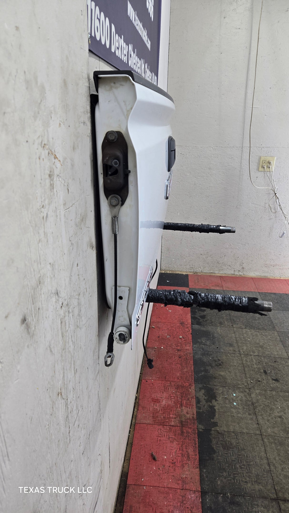 2014-2019 Chevrolet Silverado / GMC Sierra 1500 2500 3500 HD Tailgate