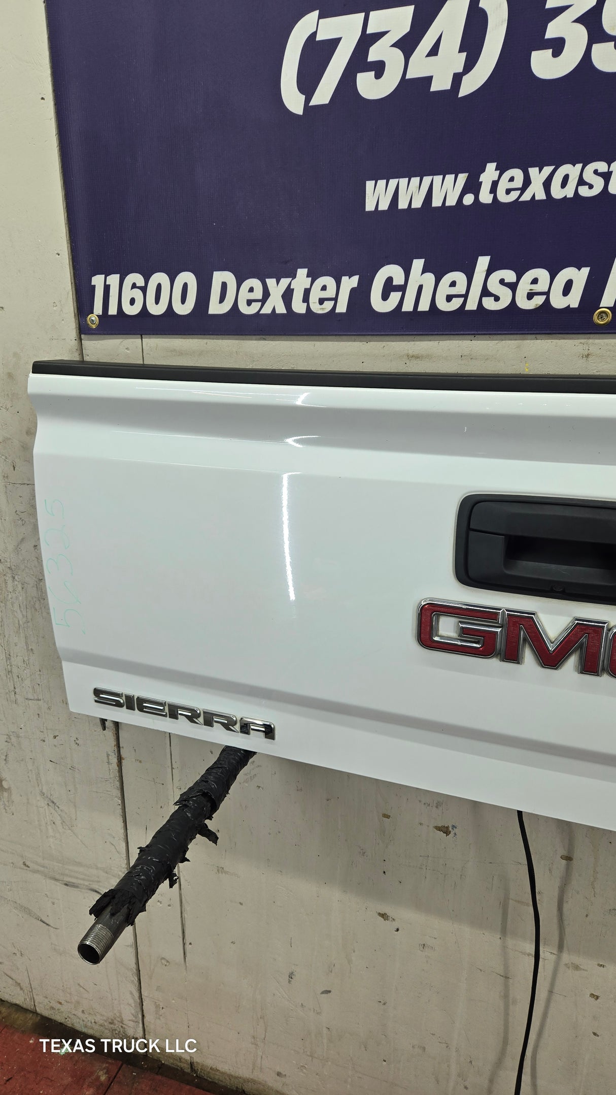 2014-2019 Chevrolet Silverado / GMC Sierra 1500 2500 3500 HD Tailgate