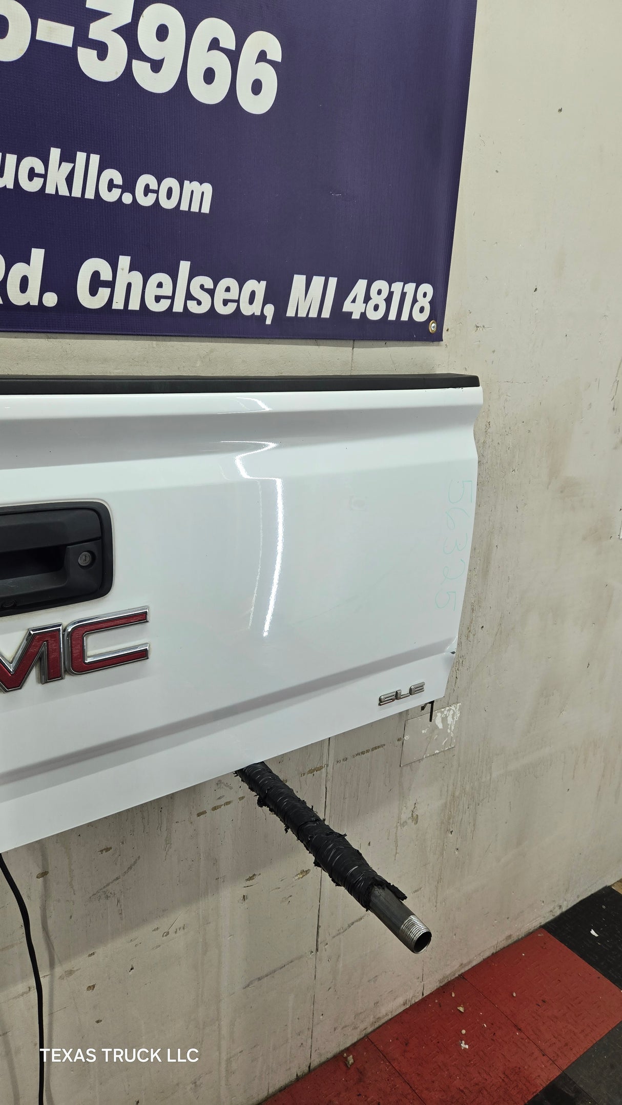 2014-2019 Chevrolet Silverado / GMC Sierra 1500 2500 3500 HD Tailgate