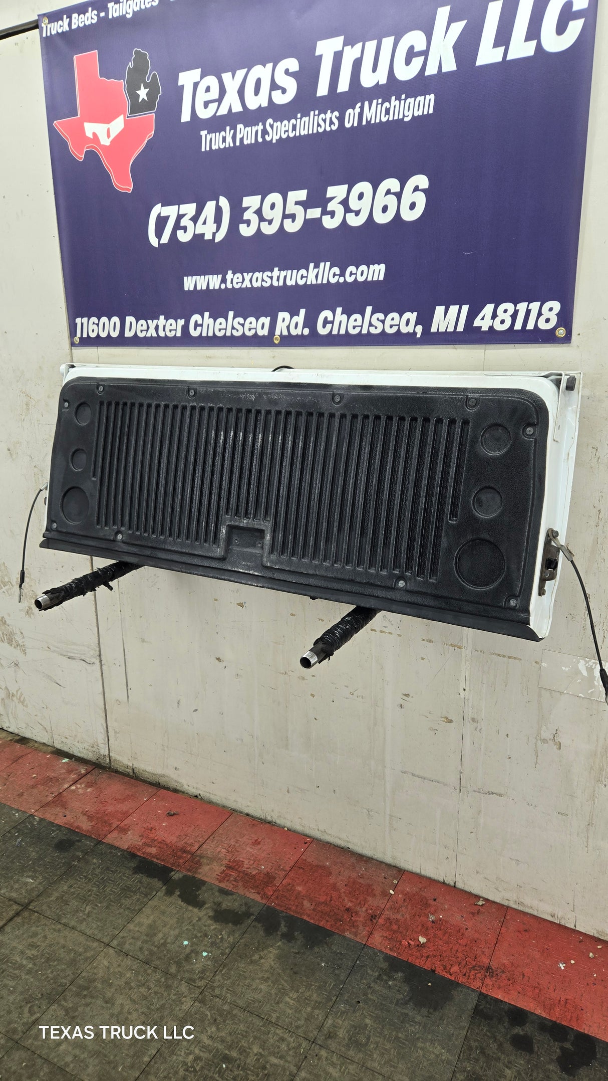 2014-2019 Chevrolet Silverado / GMC Sierra 1500 2500 3500 HD Tailgate