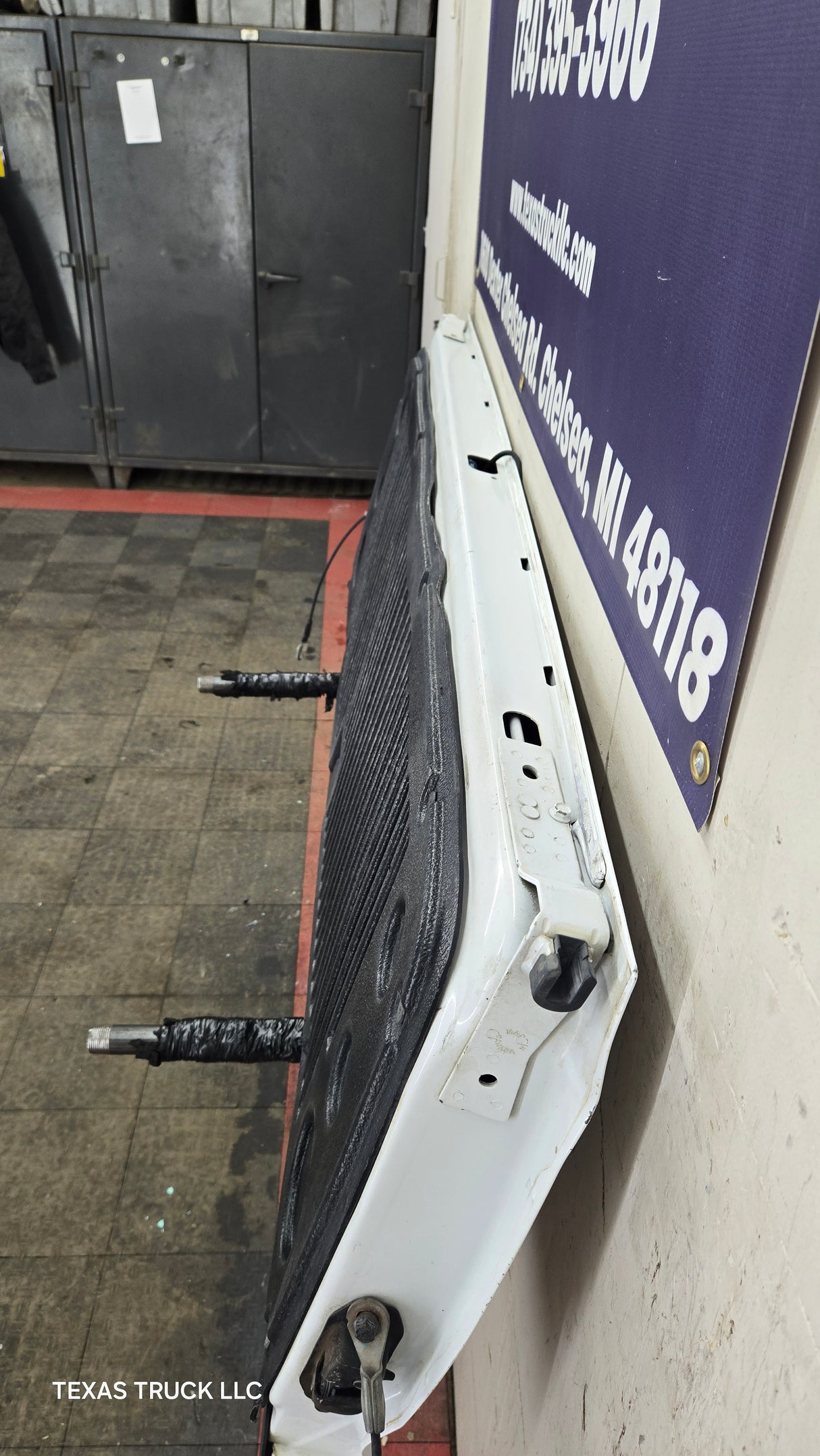 2014-2019 Chevrolet Silverado / GMC Sierra 1500 2500 3500 HD Tailgate