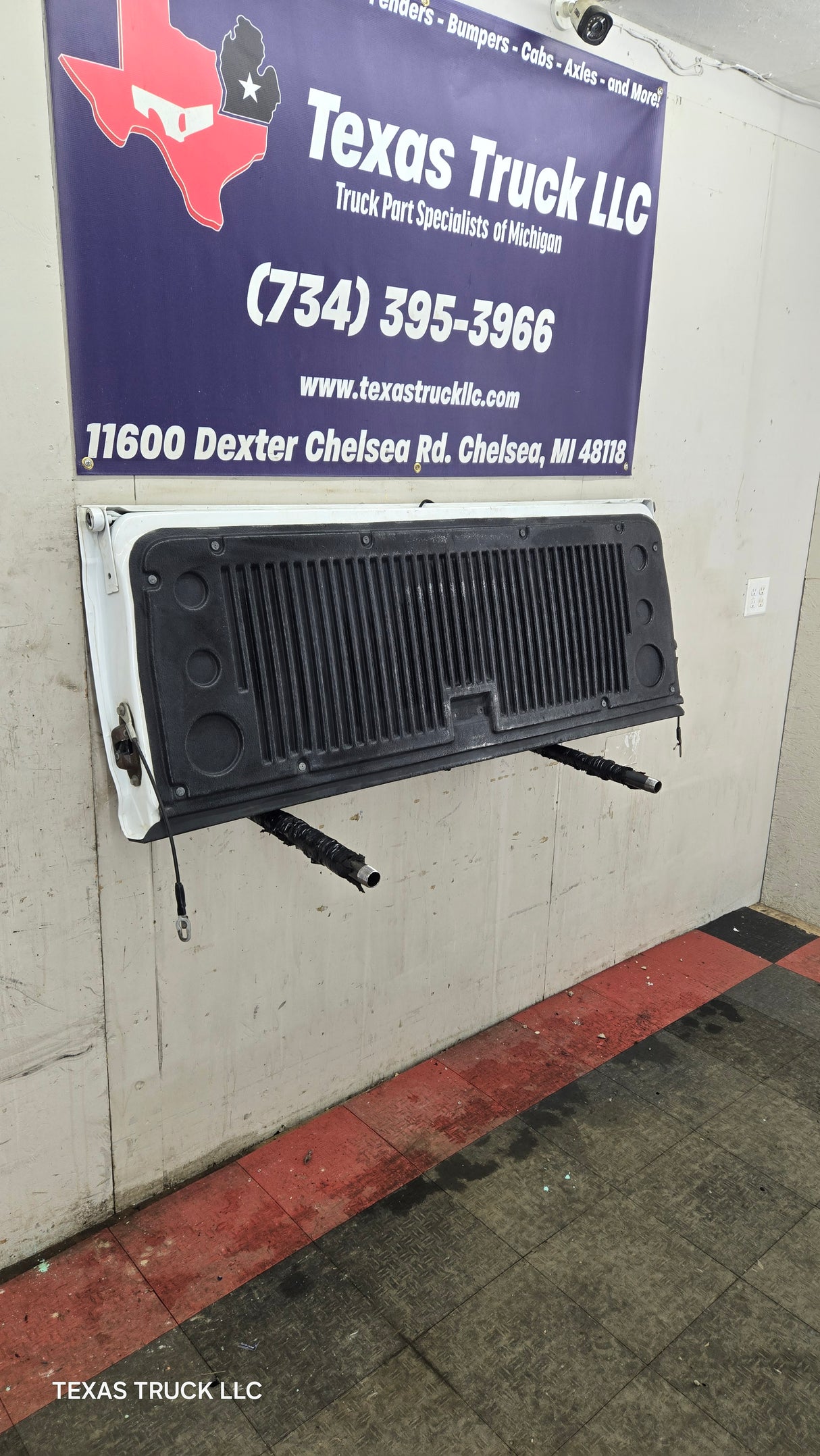 2014-2019 Chevrolet Silverado / GMC Sierra 1500 2500 3500 HD Tailgate