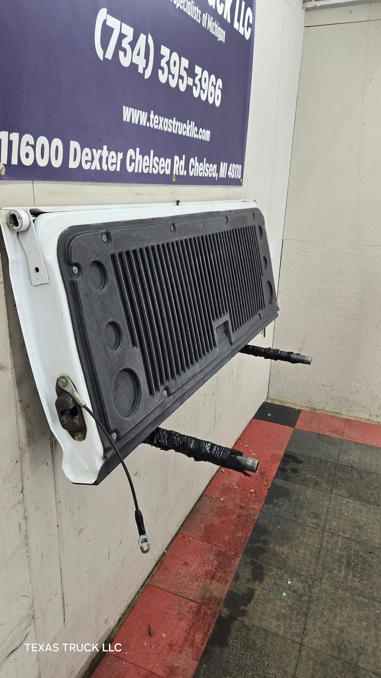 2014-2019 Chevrolet Silverado / GMC Sierra 1500 2500 3500 HD Tailgate