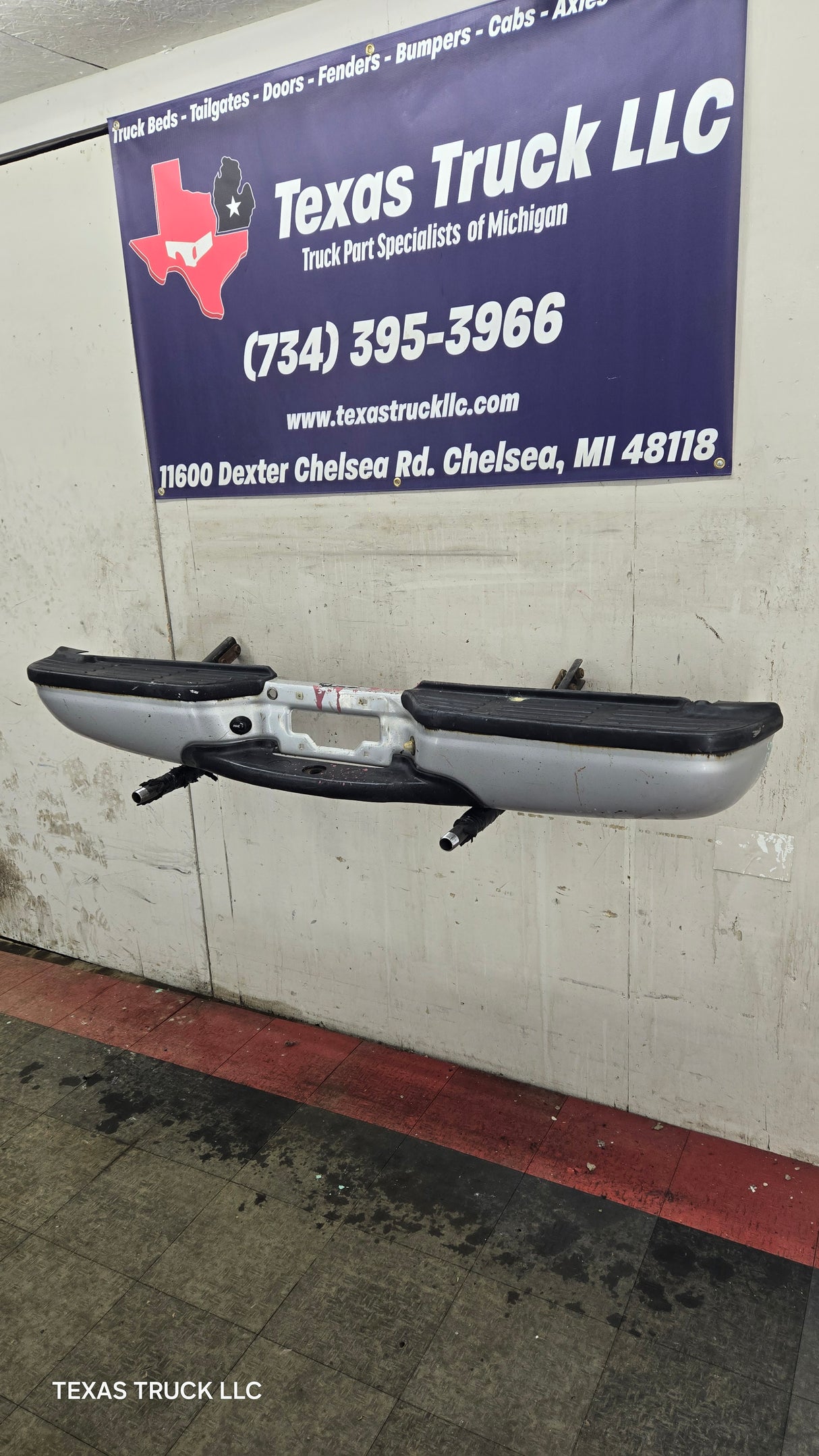 1999-2007 Ford Super Duty F250 F350 F450 F550 Rear Bumper