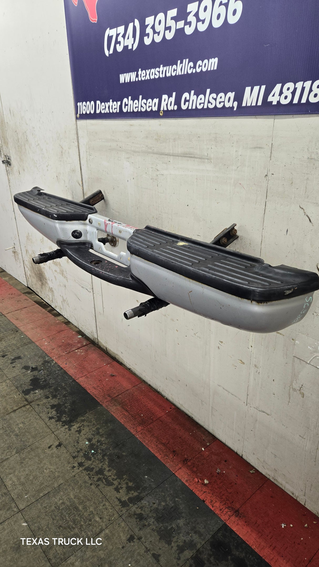 1999-2007 Ford Super Duty F250 F350 F450 F550 Rear Bumper