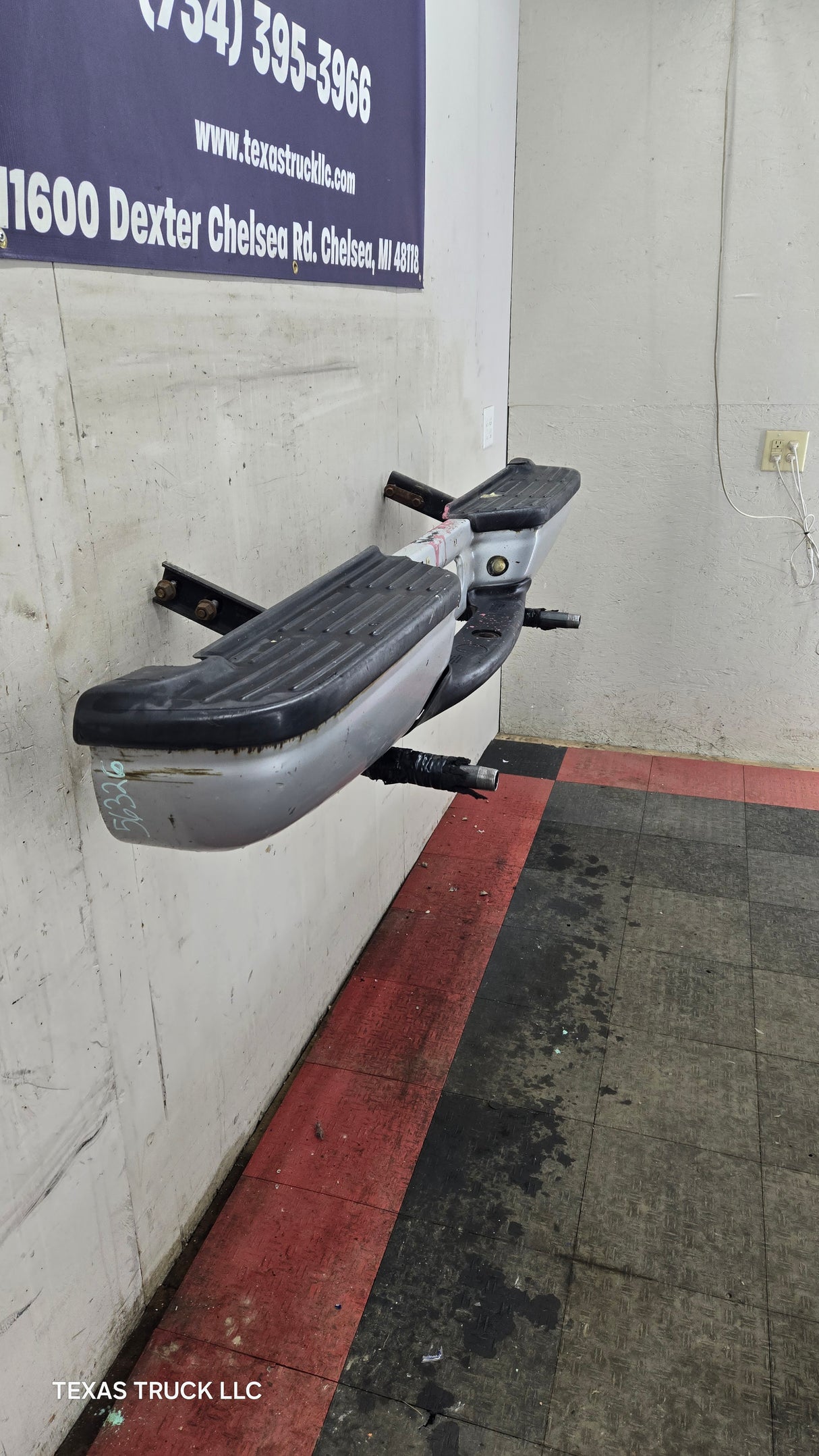 1999-2007 Ford Super Duty F250 F350 F450 F550 Rear Bumper