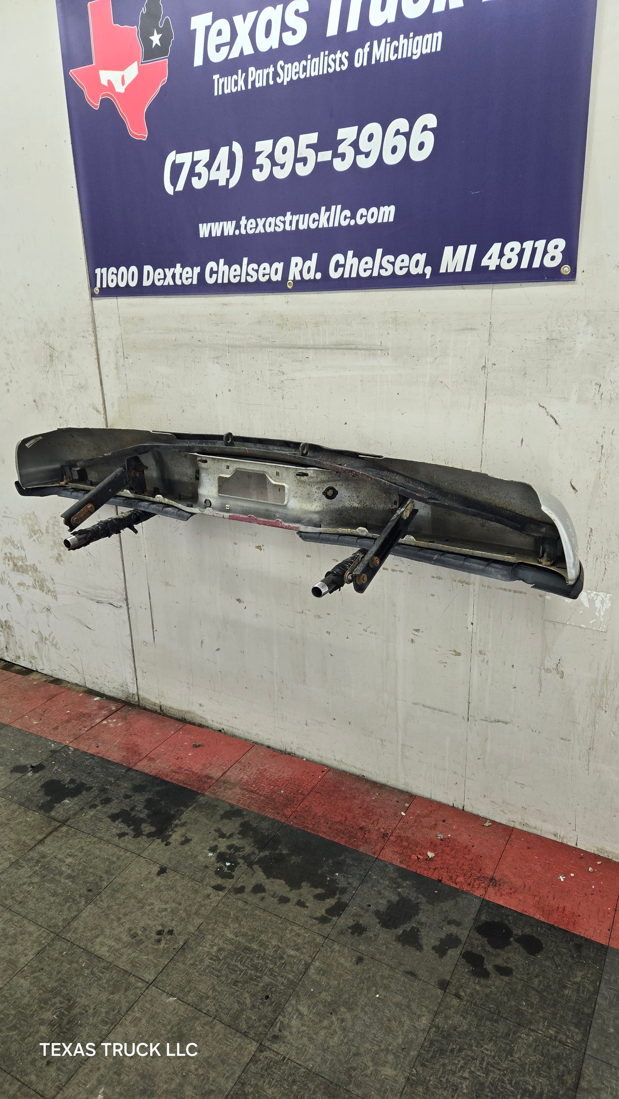 1999-2007 Ford Super Duty F250 F350 F450 F550 Rear Bumper