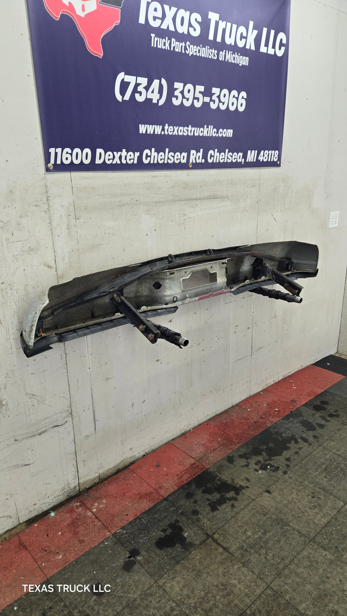 1999-2007 Ford Super Duty F250 F350 F450 F550 Rear Bumper