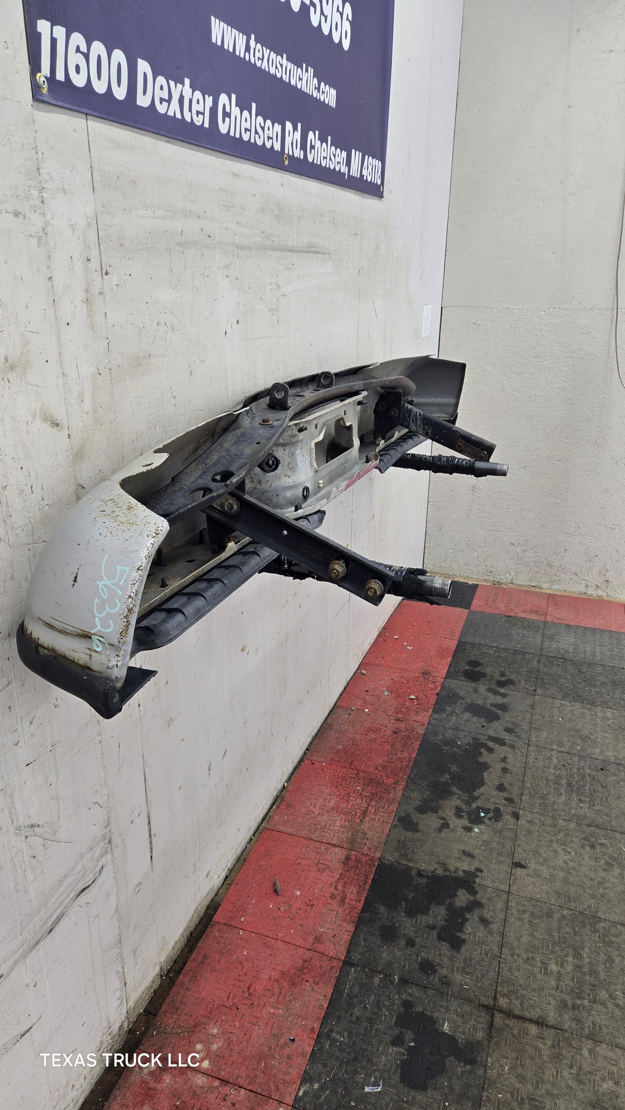 1999-2007 Ford Super Duty F250 F350 F450 F550 Rear Bumper