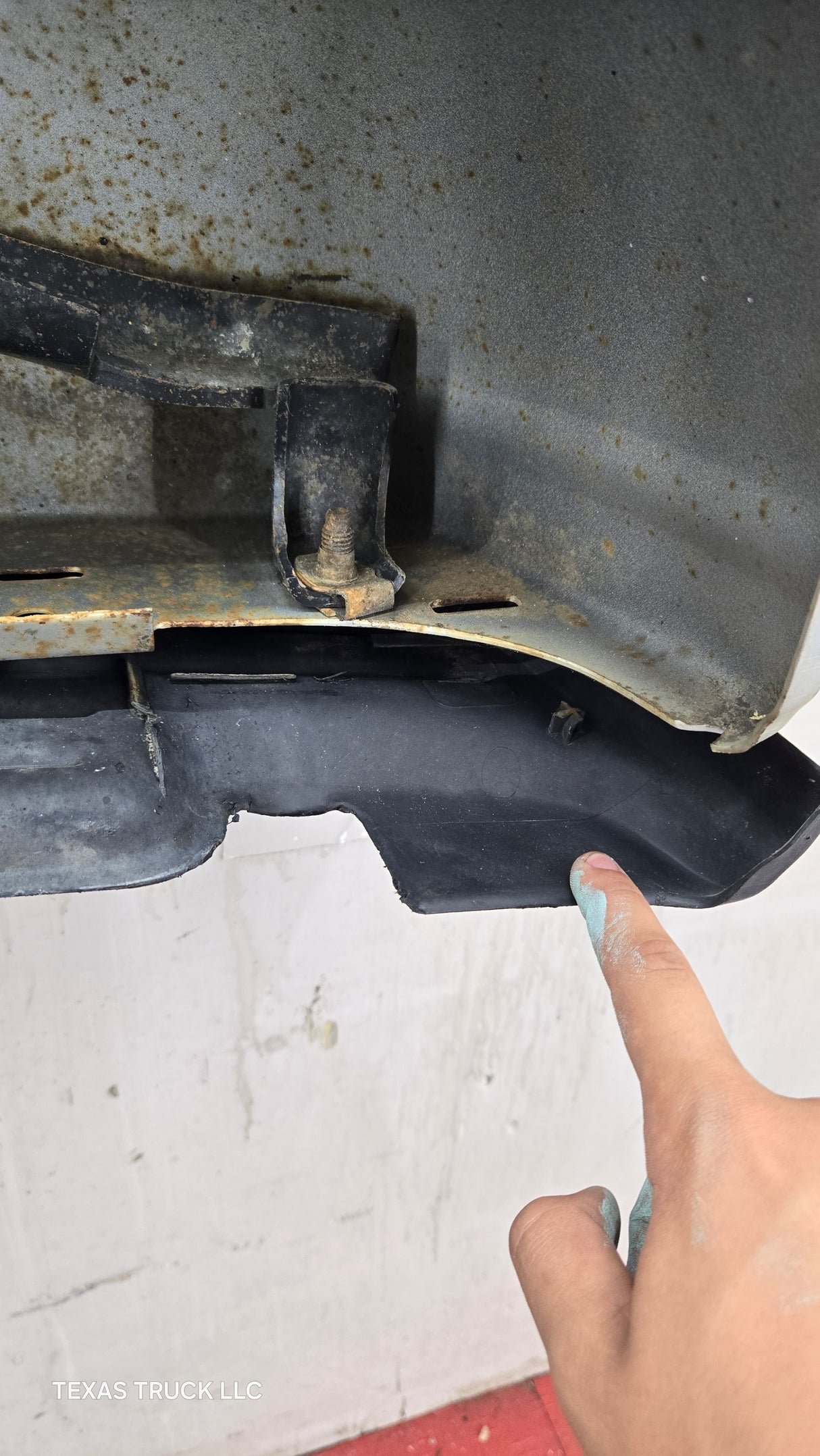 1999-2007 Ford Super Duty F250 F350 F450 F550 Rear Bumper