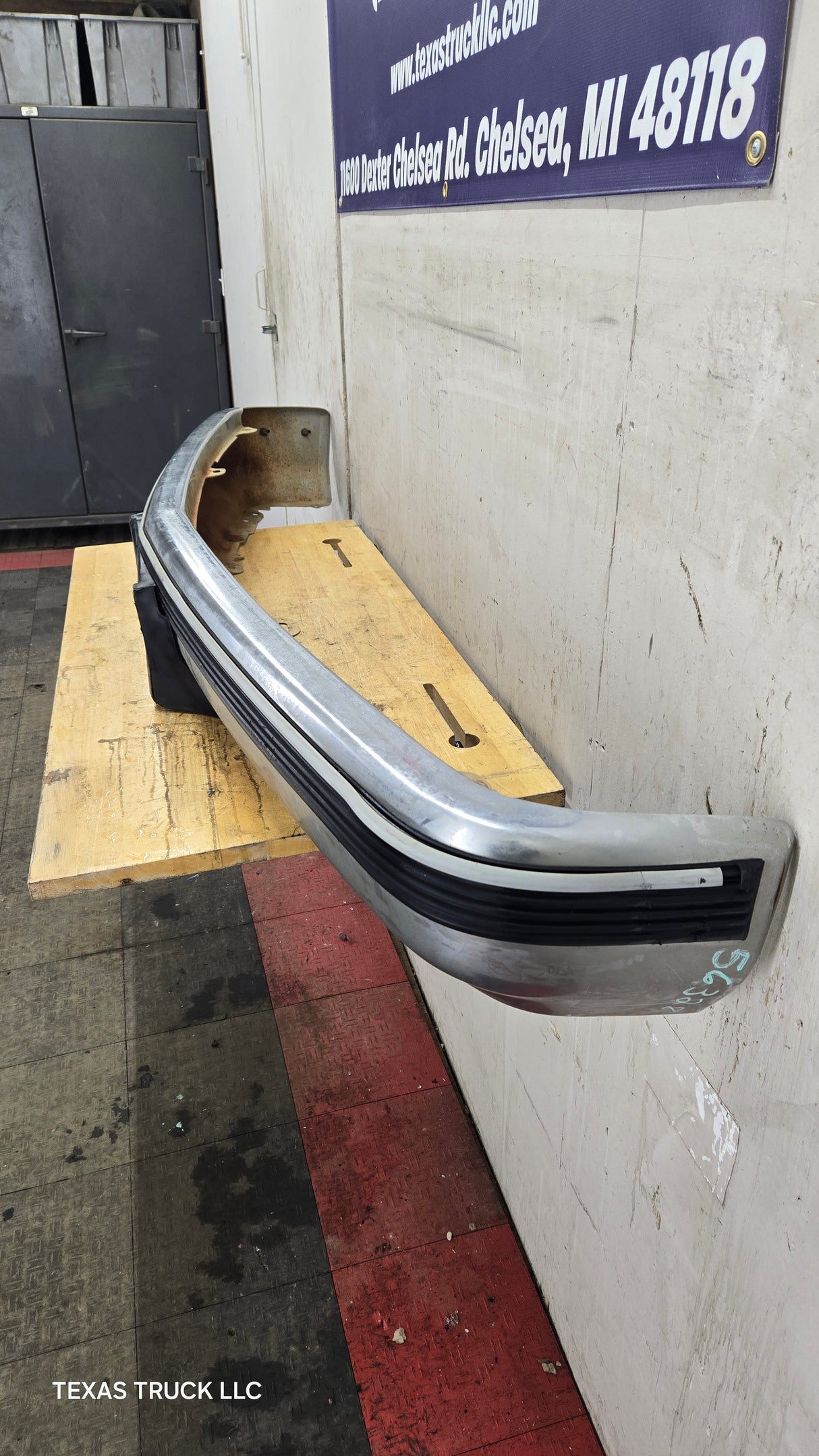 1988-1998 Chevrolet / GMC 1500 2500 3500 Front Bumper