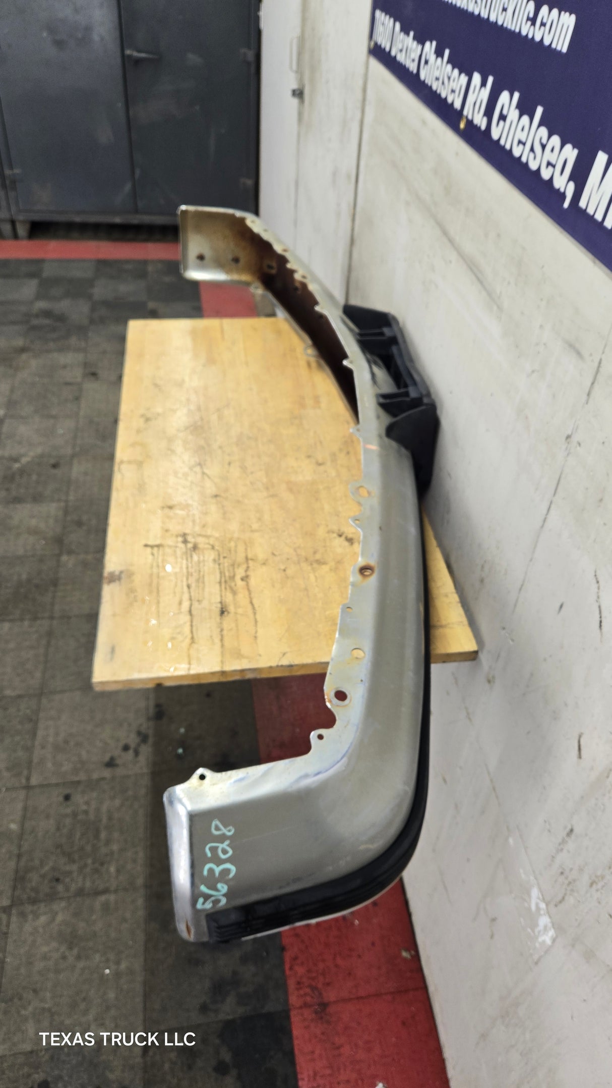 1988-1998 Chevrolet / GMC 1500 2500 3500 Front Bumper