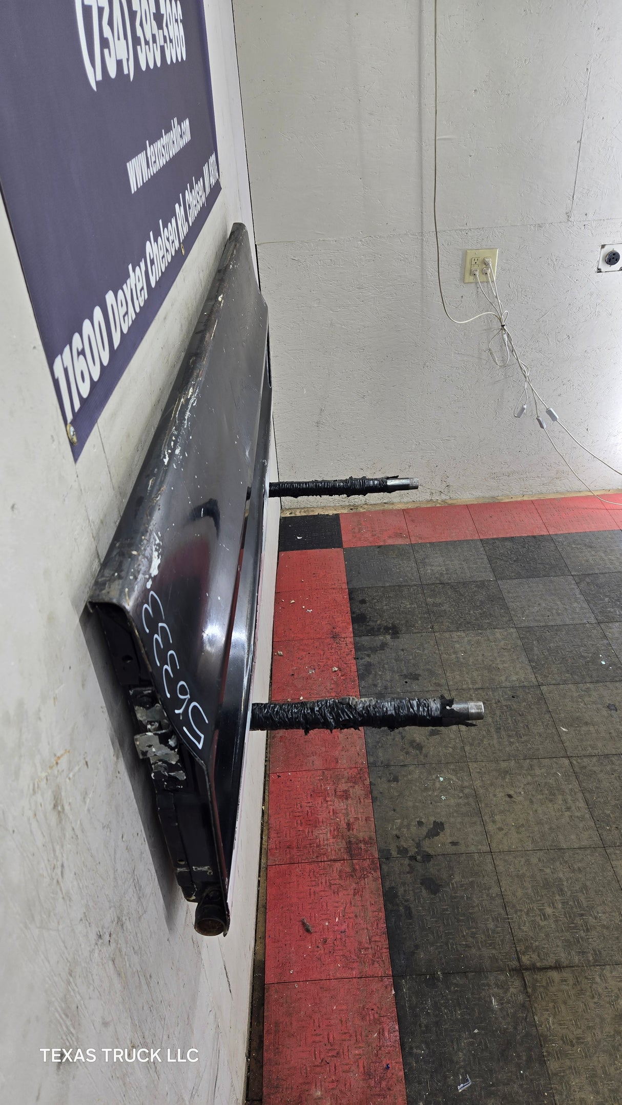 1973-1987 Chevrolet / GMC Square Body Tailgate C10 C15 C20 C25 C35 K10 K15 K20 K25 K35