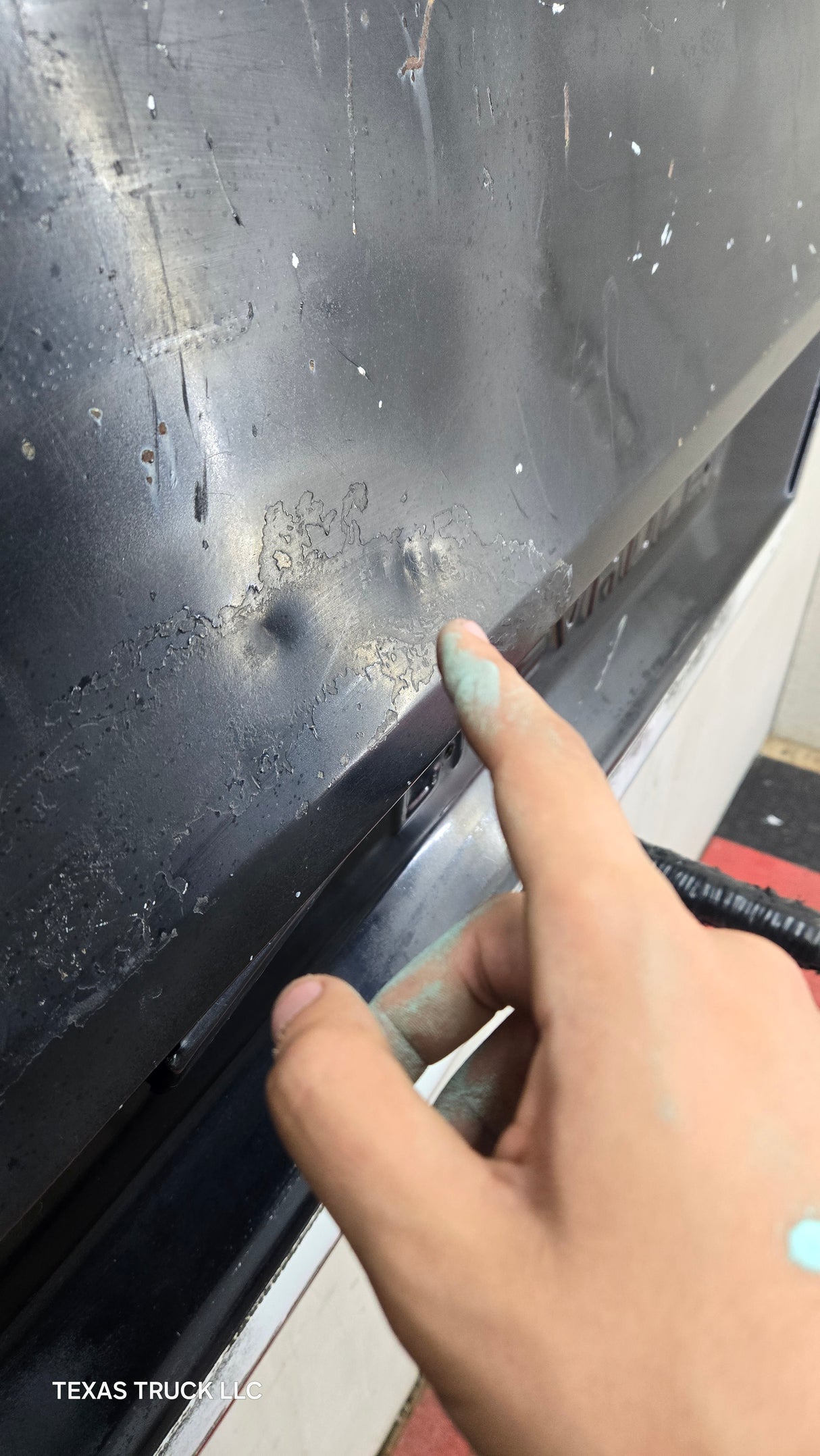 1973-1987 Chevrolet / GMC Square Body Tailgate C10 C15 C20 C25 C35 K10 K15 K20 K25 K35