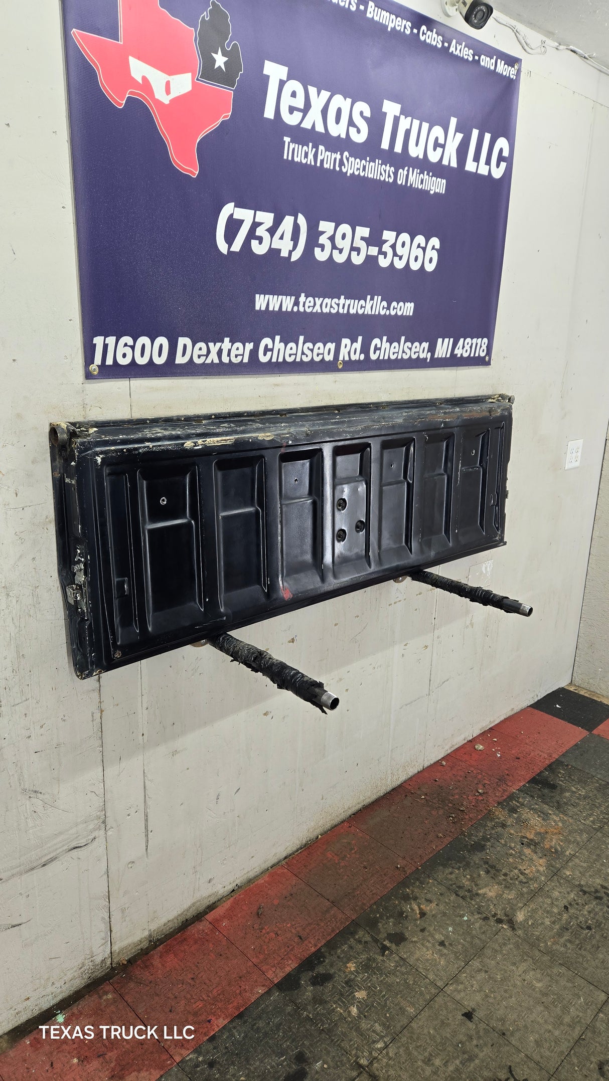 1973-1987 Chevrolet / GMC Square Body Tailgate C10 C15 C20 C25 C35 K10 K15 K20 K25 K35