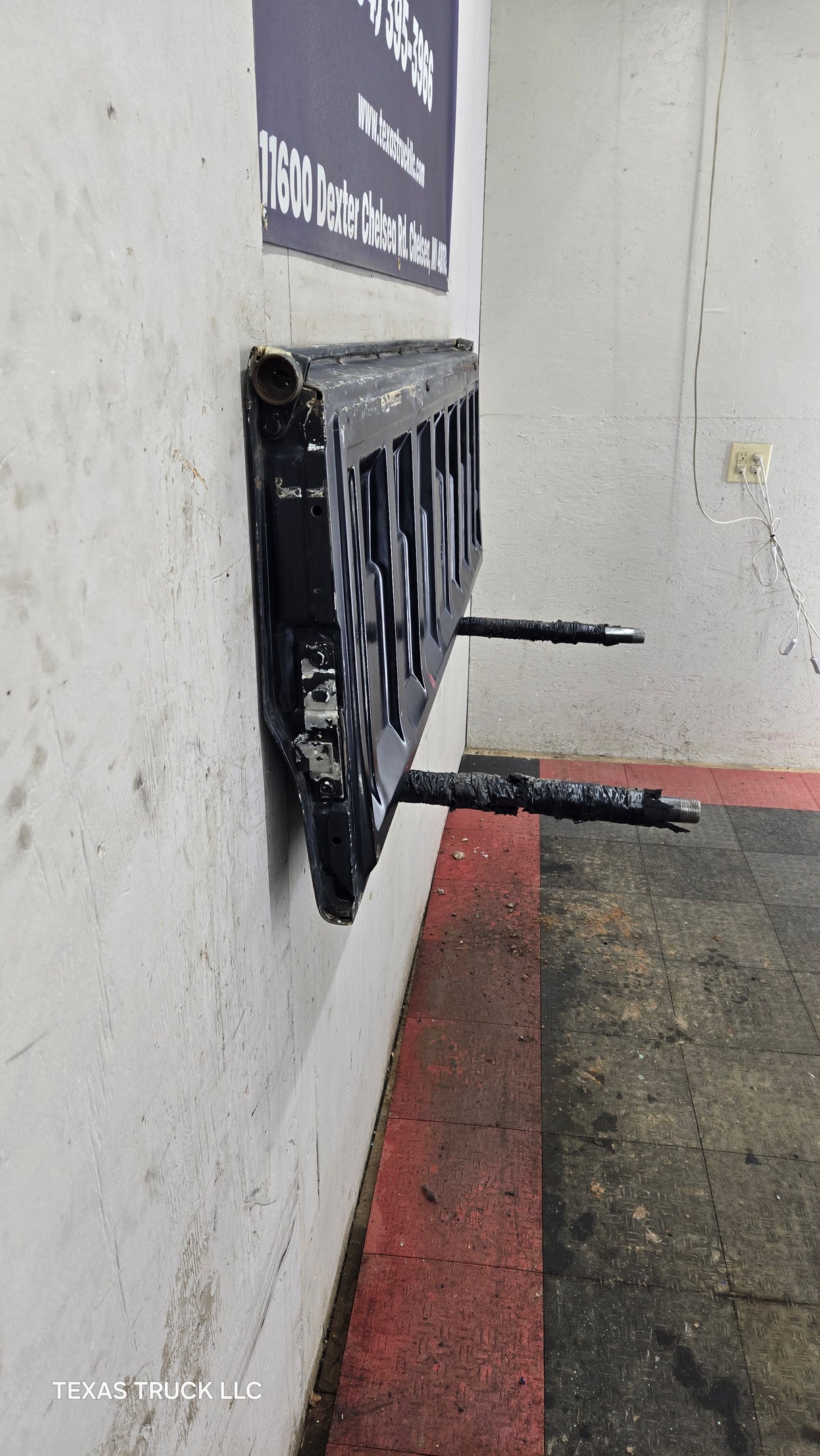 1973-1987 Chevrolet / GMC Square Body Tailgate C10 C15 C20 C25 C35 K10 K15 K20 K25 K35