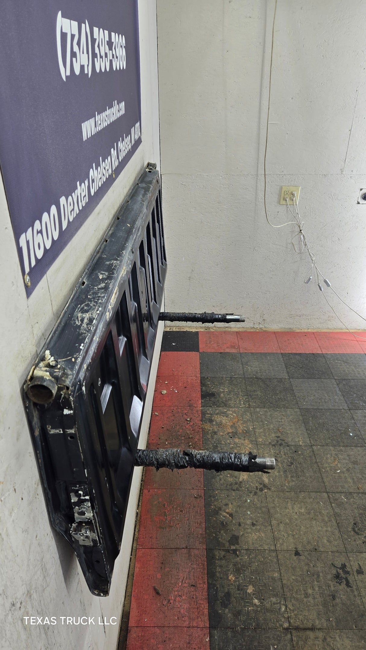 1973-1987 Chevrolet / GMC Square Body Tailgate C10 C15 C20 C25 C35 K10 K15 K20 K25 K35