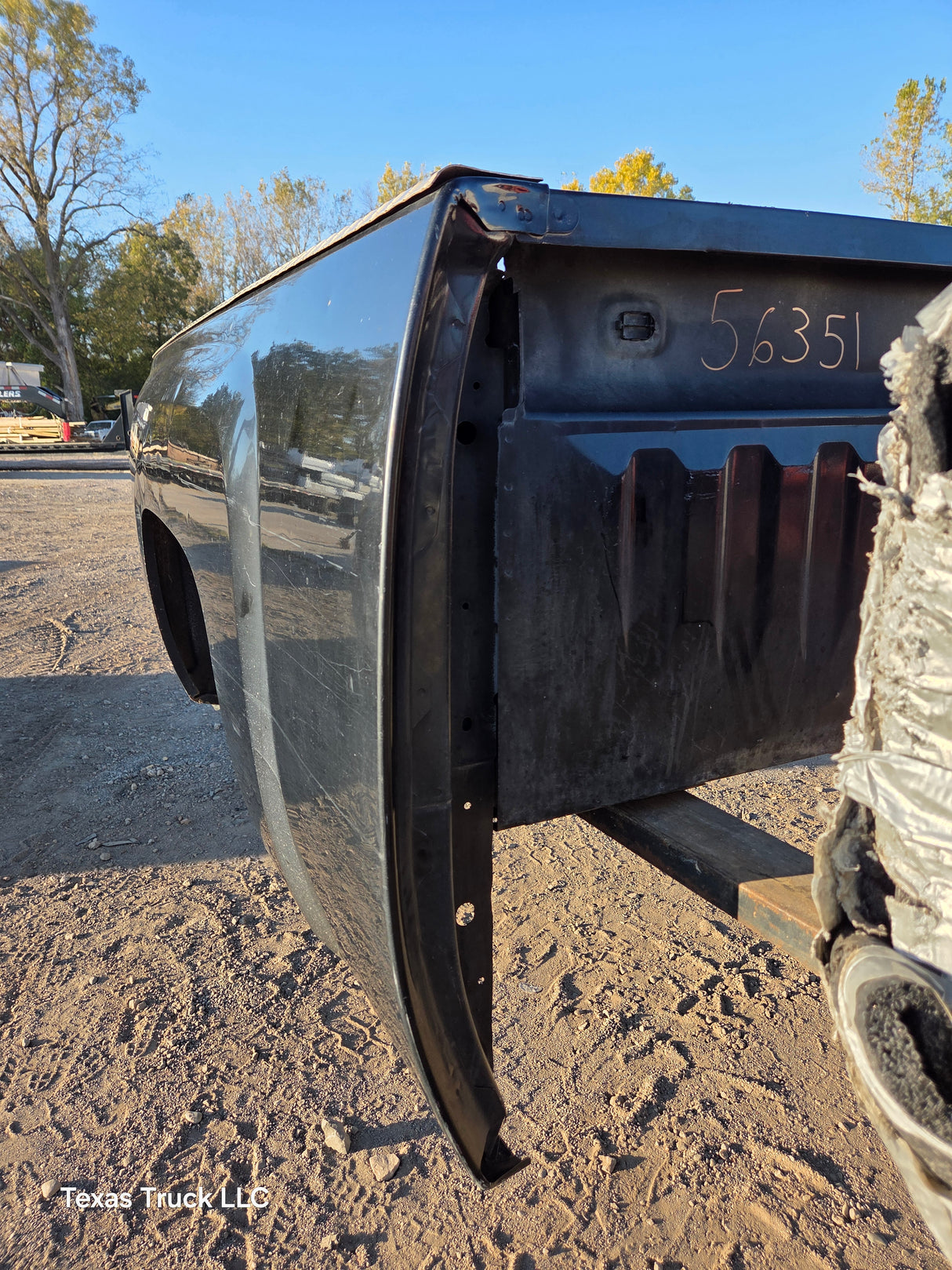 2007-2013 Chevrolet Silverado 1500 2500 3500 HD 6' 6" Short Truck Bed - Black