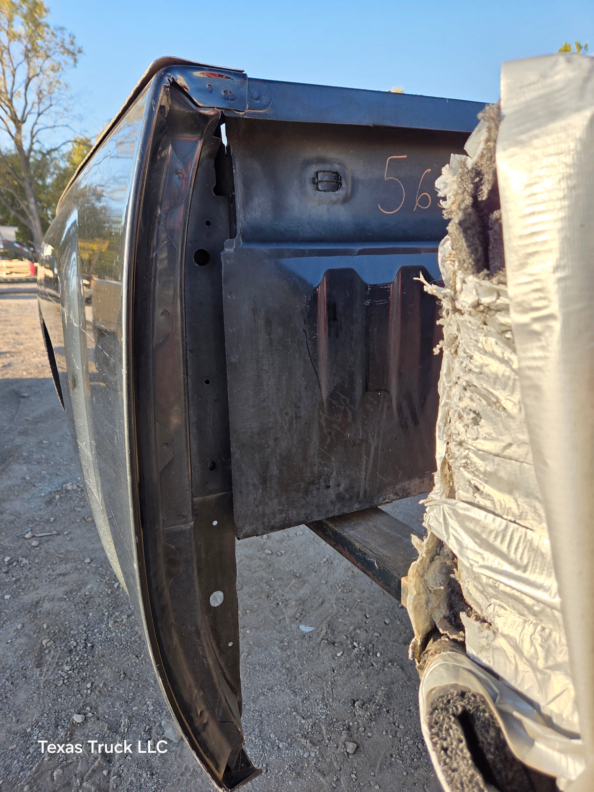 2007-2013 Chevrolet Silverado 1500 2500 3500 HD 6' 6" Short Truck Bed - Black