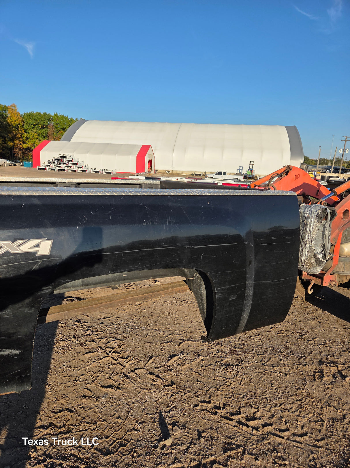 2007-2013 Chevrolet Silverado 1500 2500 3500 HD 6' 6" Short Truck Bed - Black