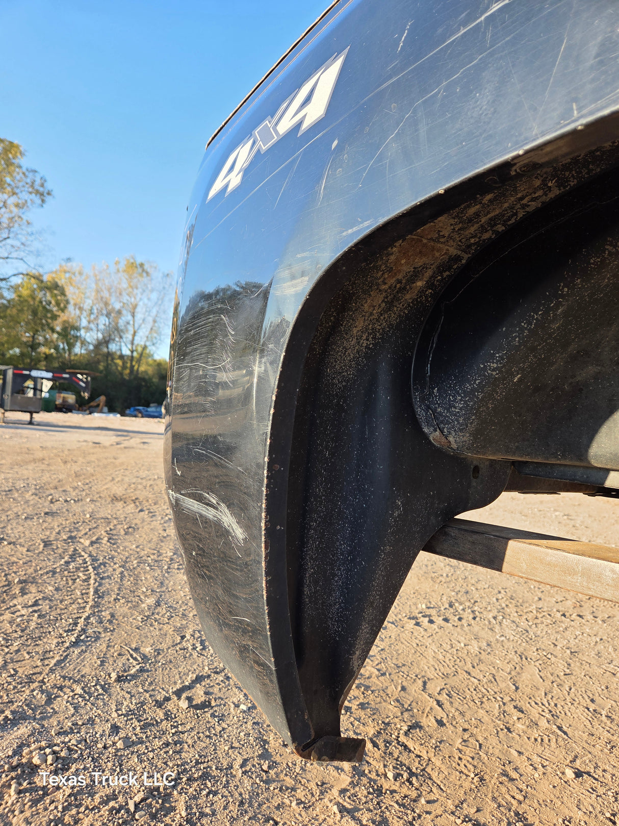 2007-2013 Chevrolet Silverado 1500 2500 3500 HD 6' 6" Short Truck Bed - Black